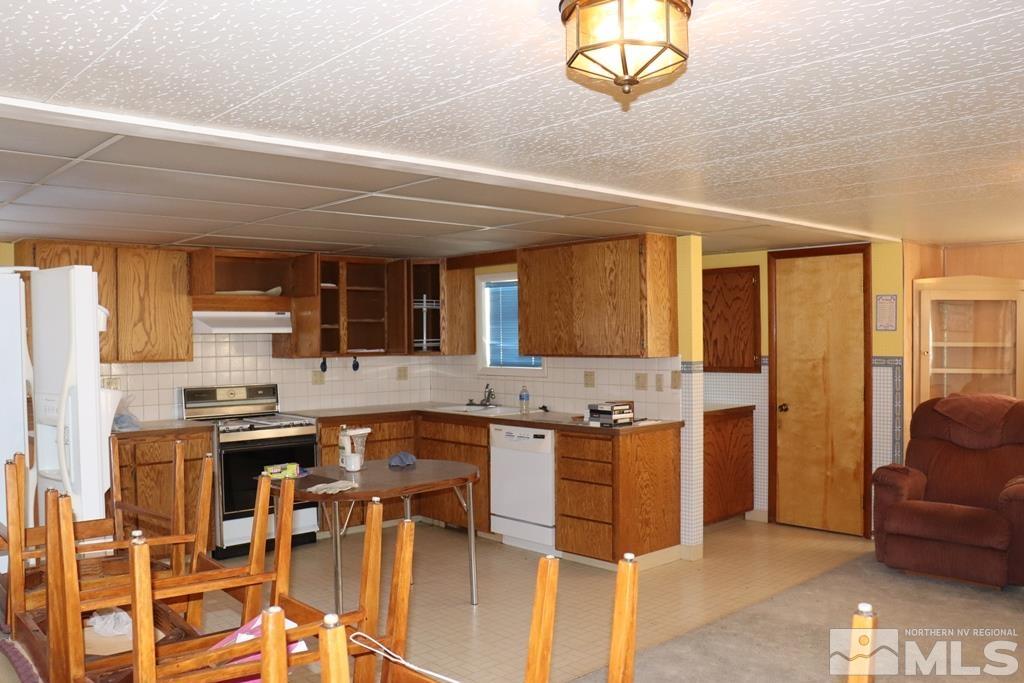 95 Olavarria Street Property Photo 7