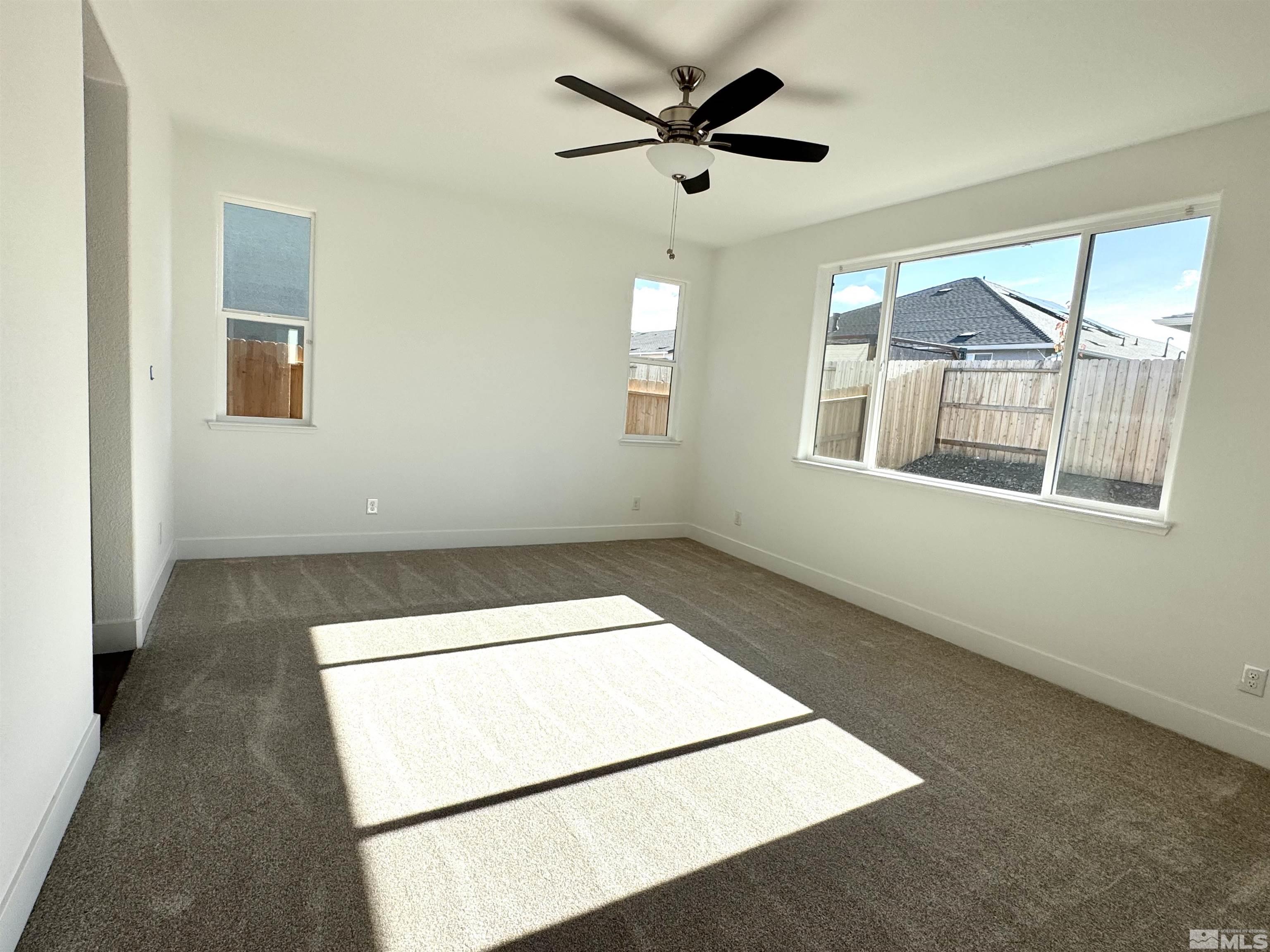 1209 Spur Way Property Photo 8