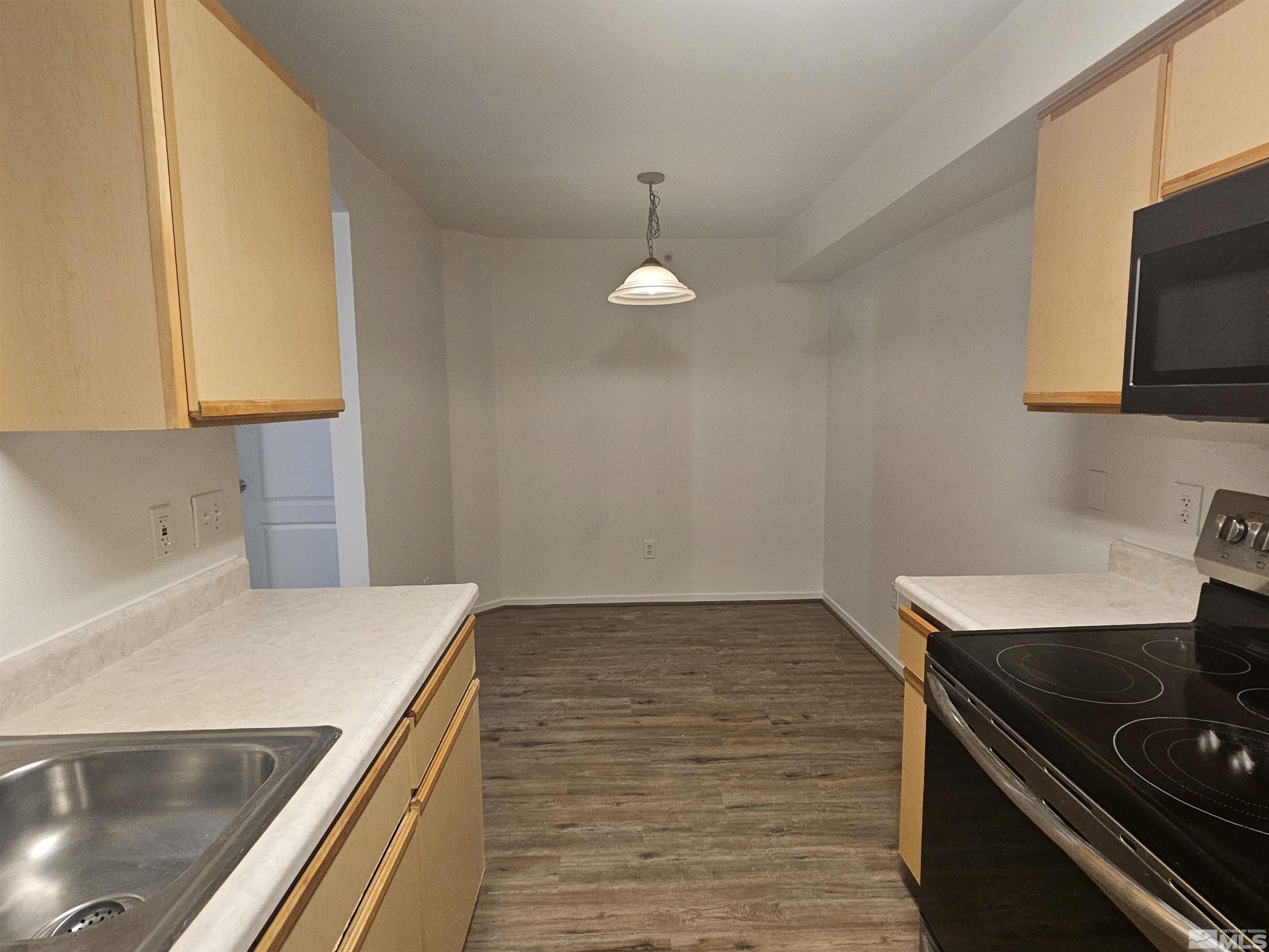 6850 Sharlands Ave K 2060 Property Photo 12