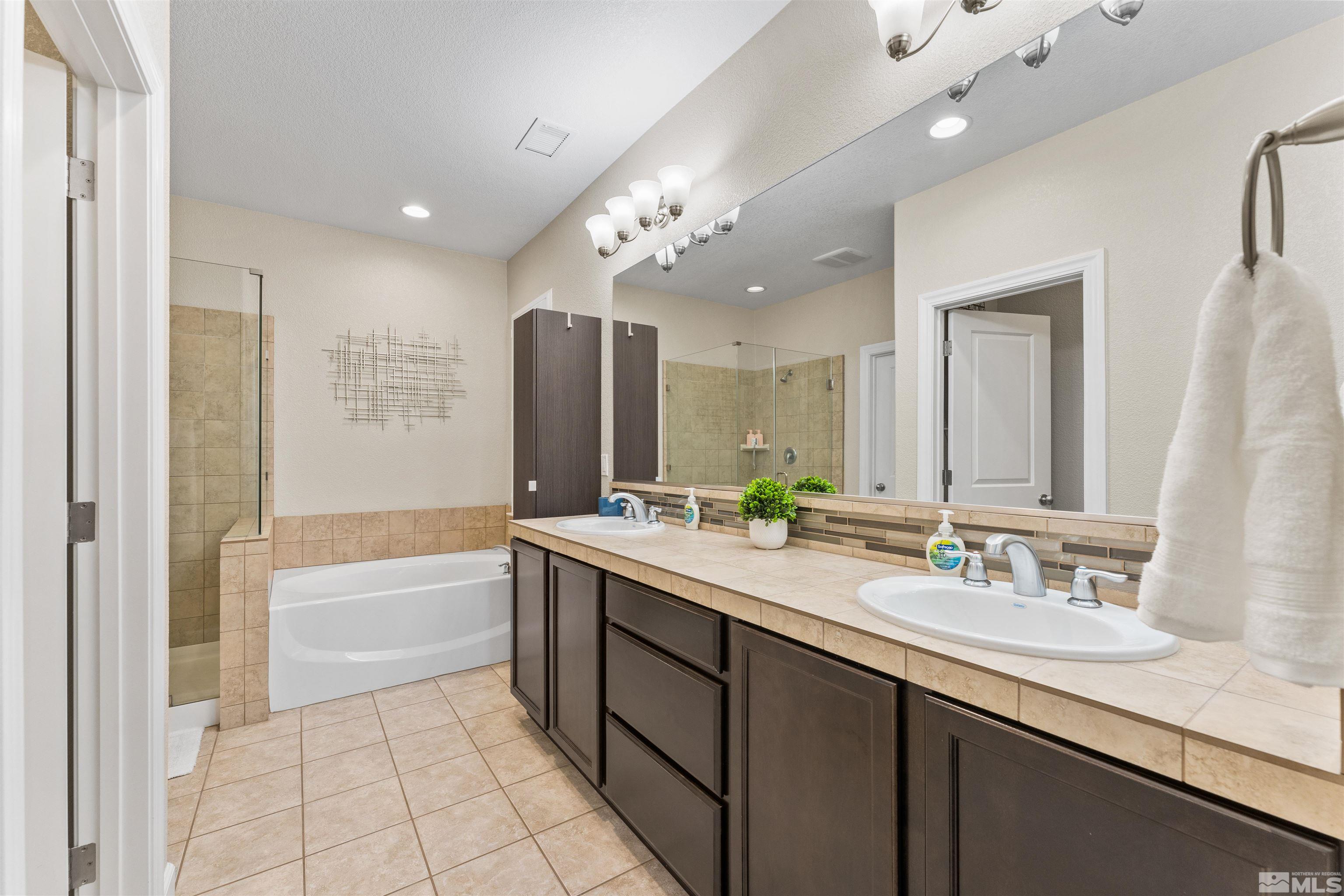 784 Ahwanee Drive Property Photo 13