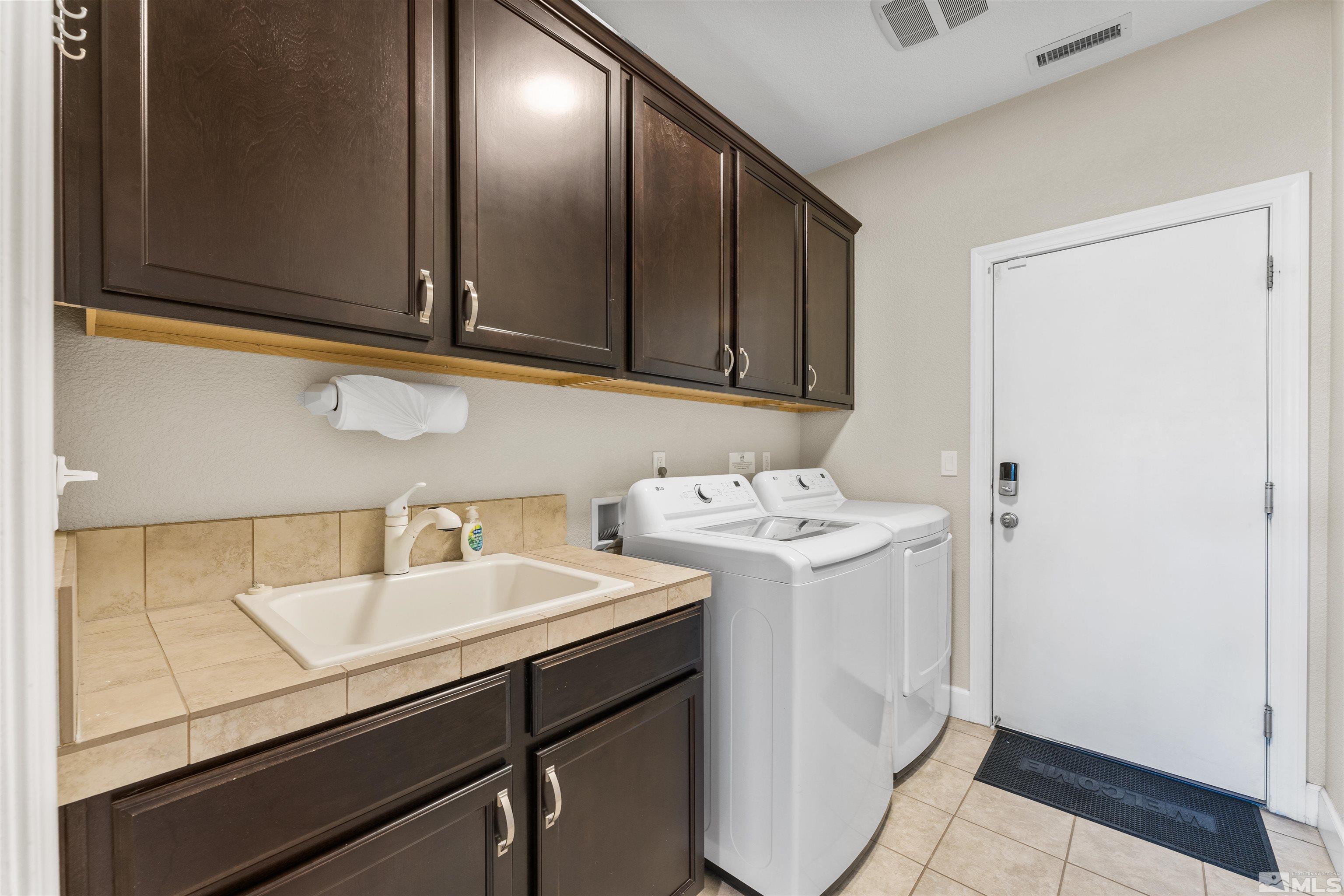 784 Ahwanee Drive Property Photo 18