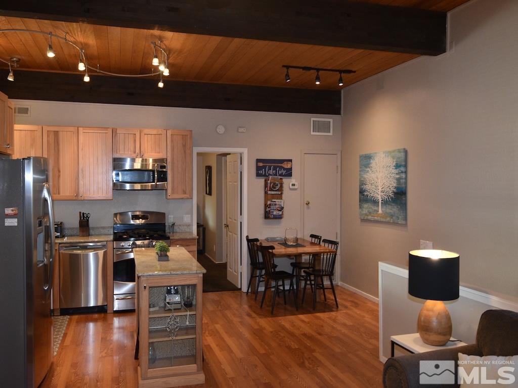 121 Juanita Dr 2-36 Property Photo 6