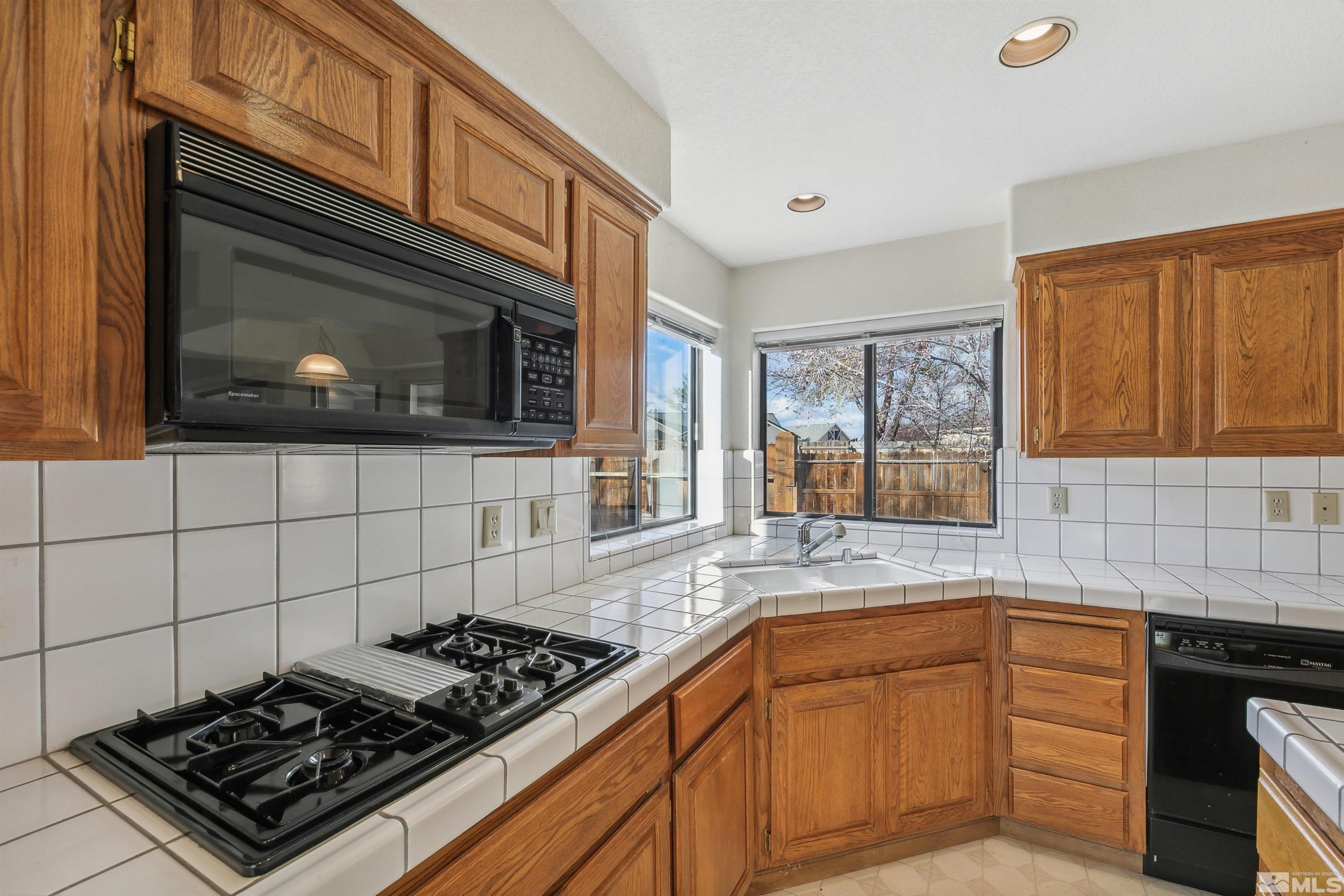 1208 Pleasantview Drive Property Photo 6