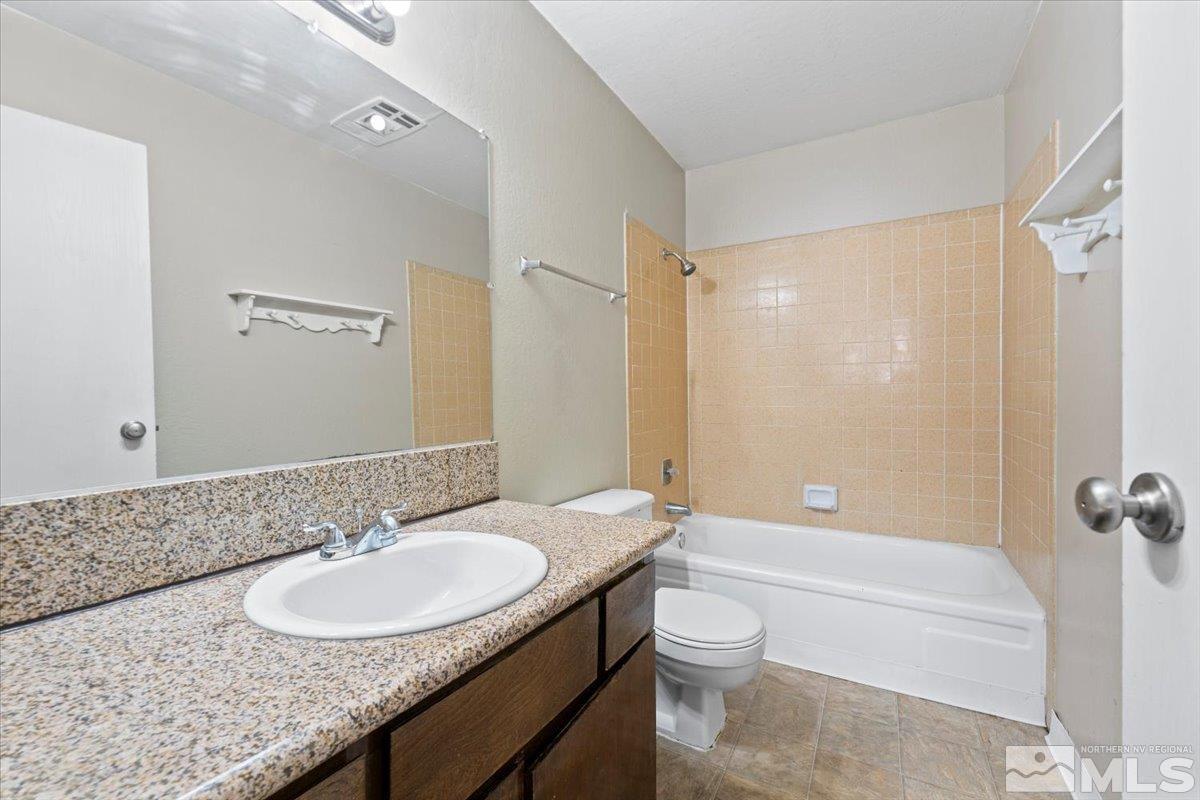 2955 Lakeside Dr. Unit 310 Property Photo 21