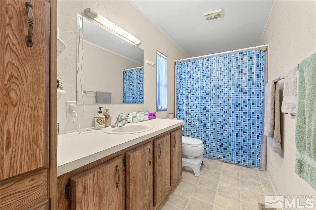 1030 Green Valley Dr Property Photo 12
