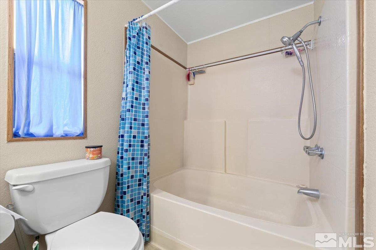 1030 Green Valley Dr Property Photo 13