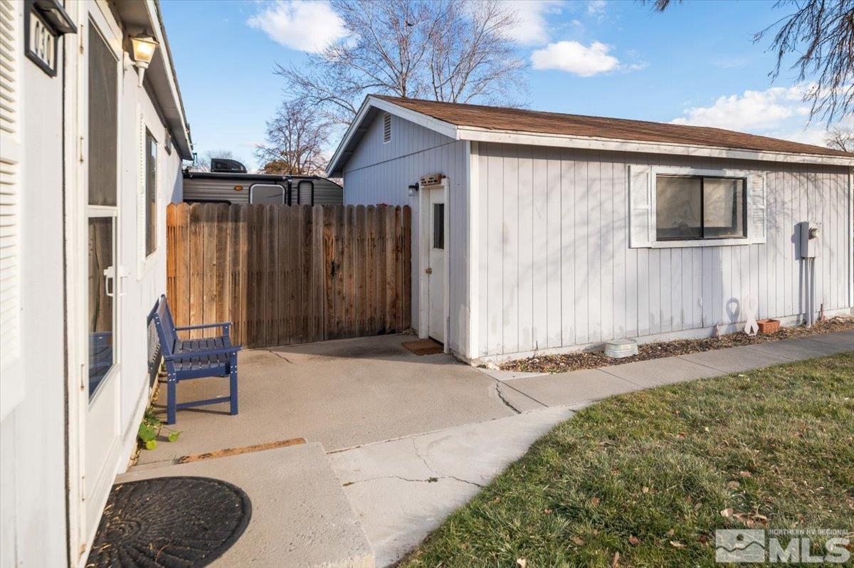 1030 Green Valley Dr Property Photo 24