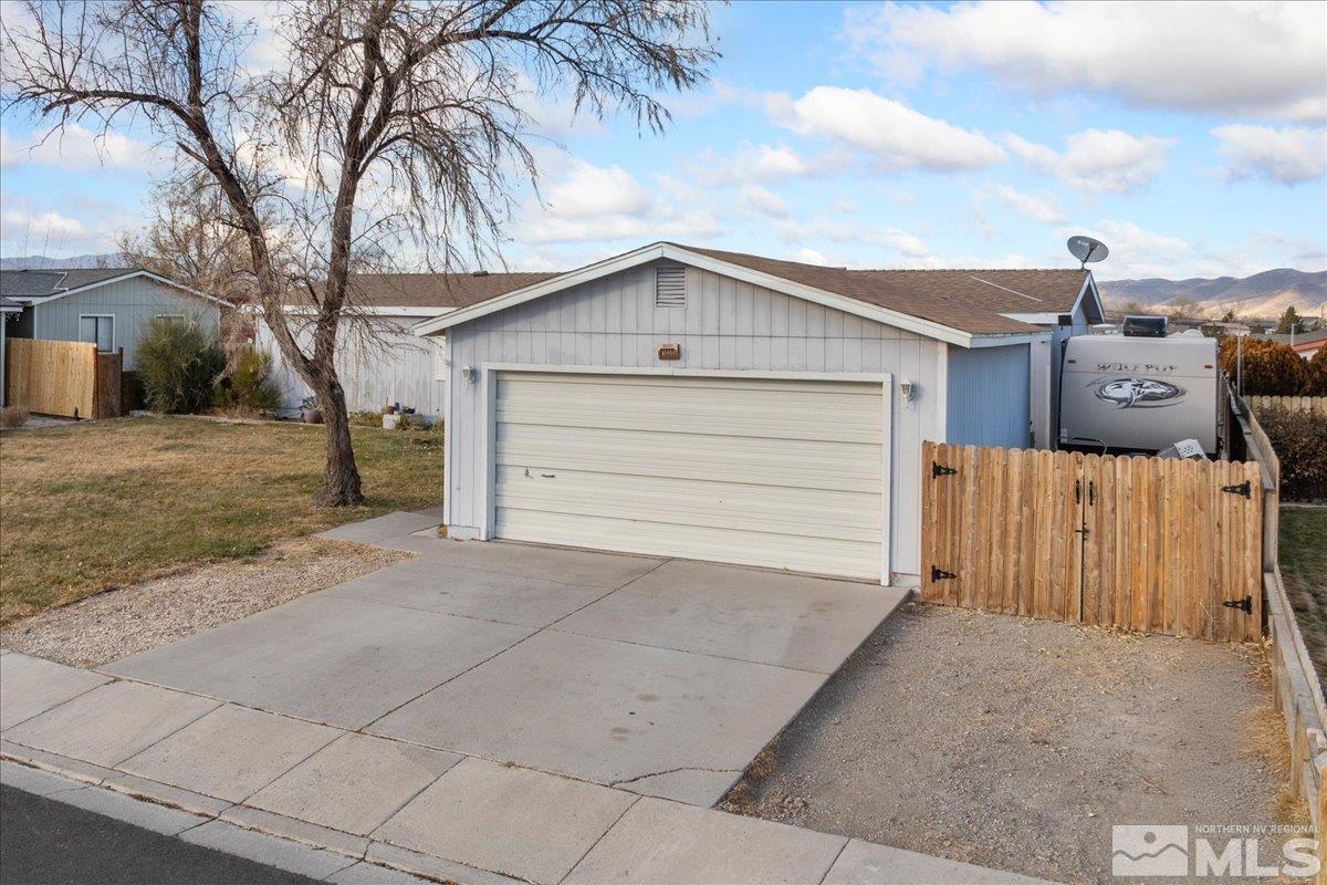 1030 Green Valley Dr Property Photo 25