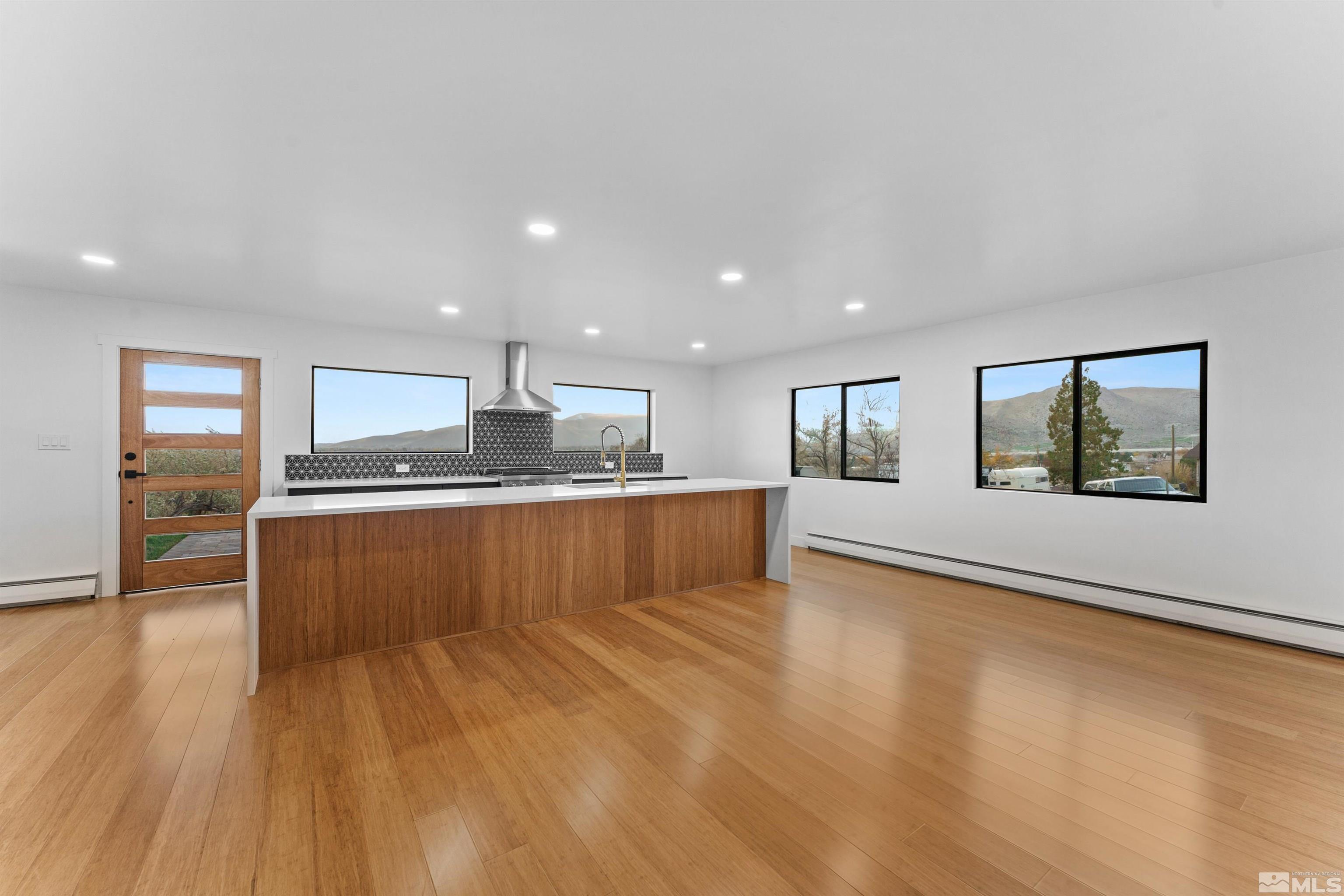 150 Manzanita Ter Property Photo 6