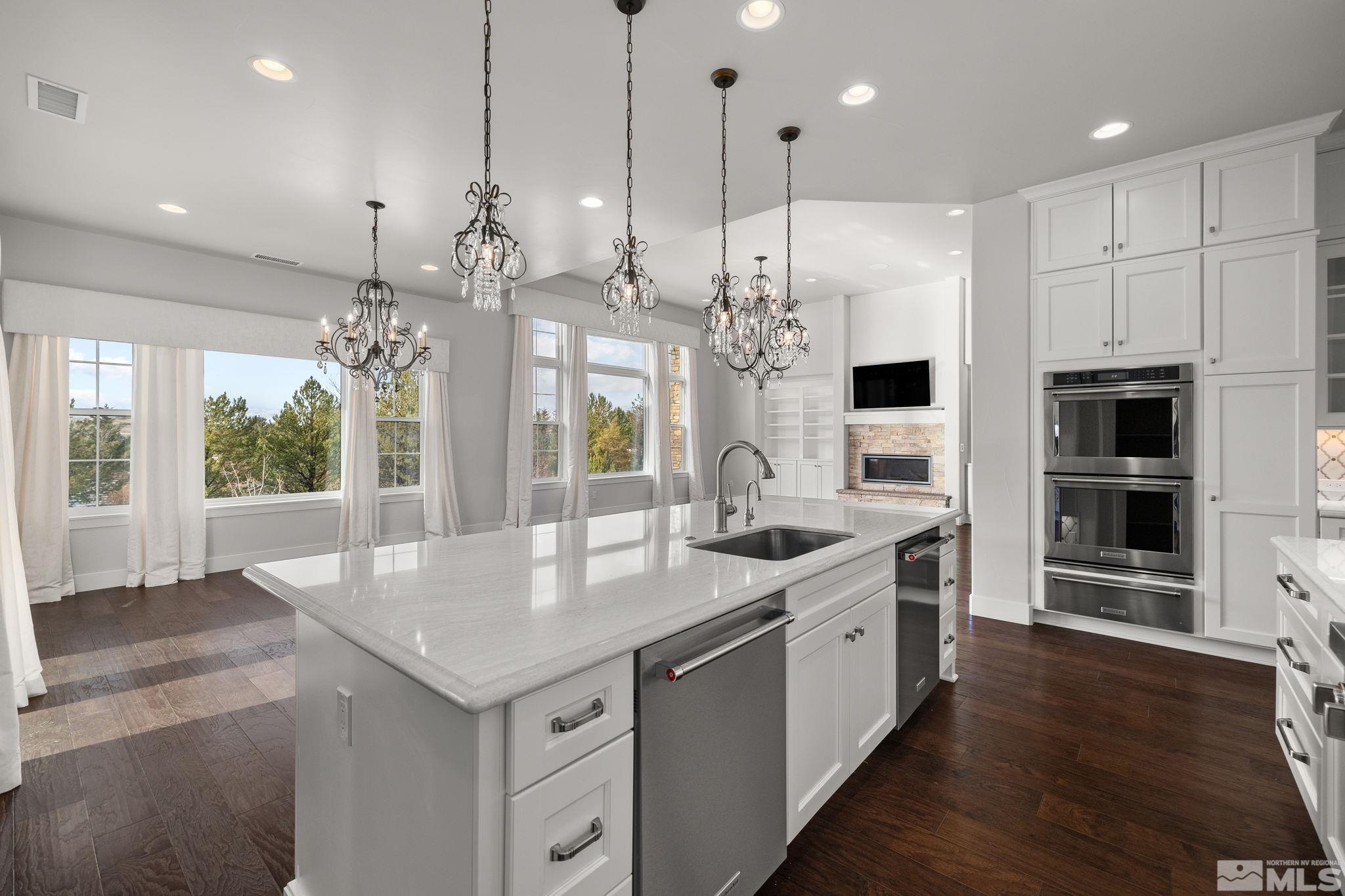 4005 Whispering Pine Loop Property Photo 8