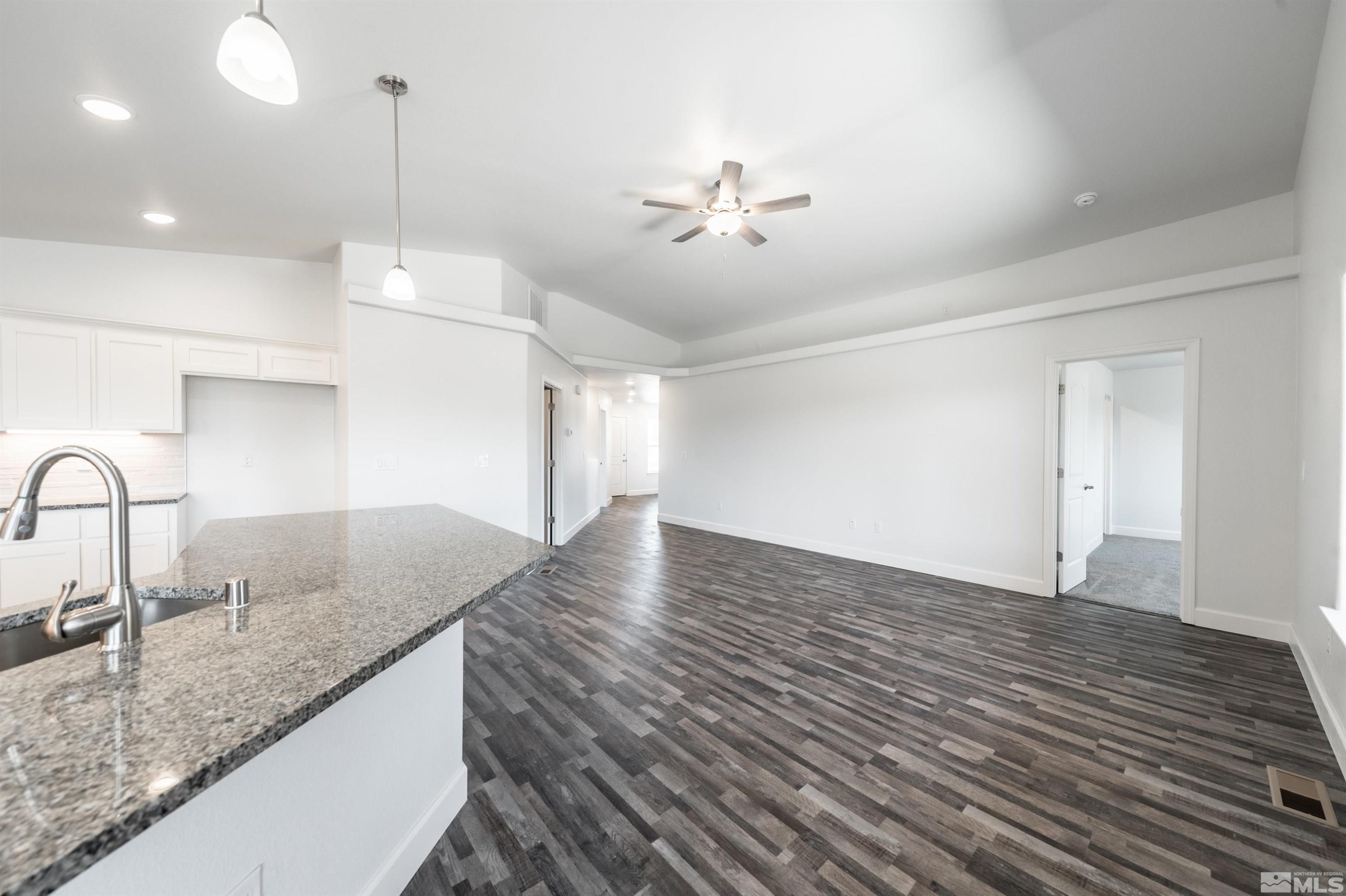 850 Great Basin Ln Property Photo 7