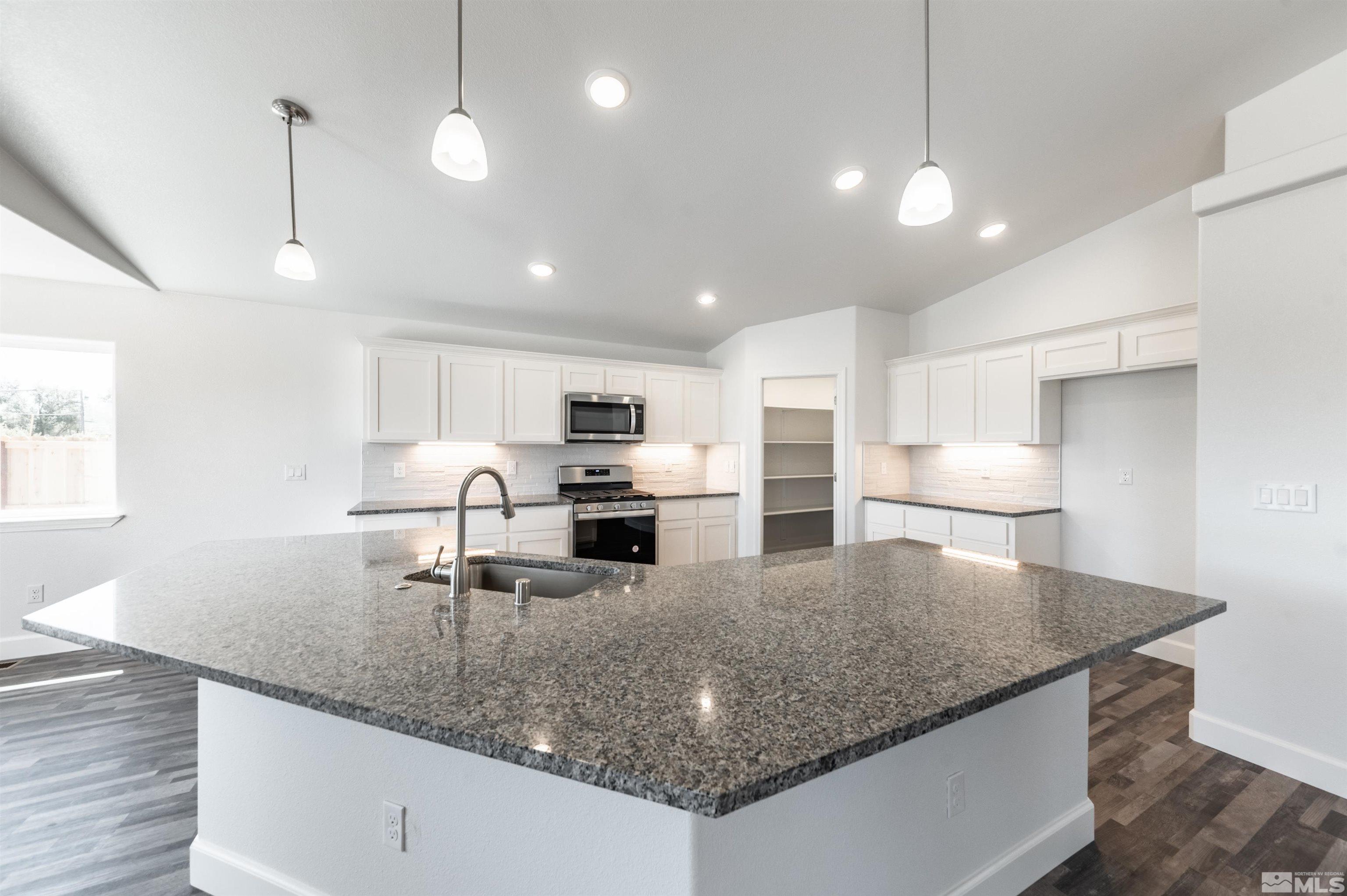 850 Great Basin Ln Property Photo 10