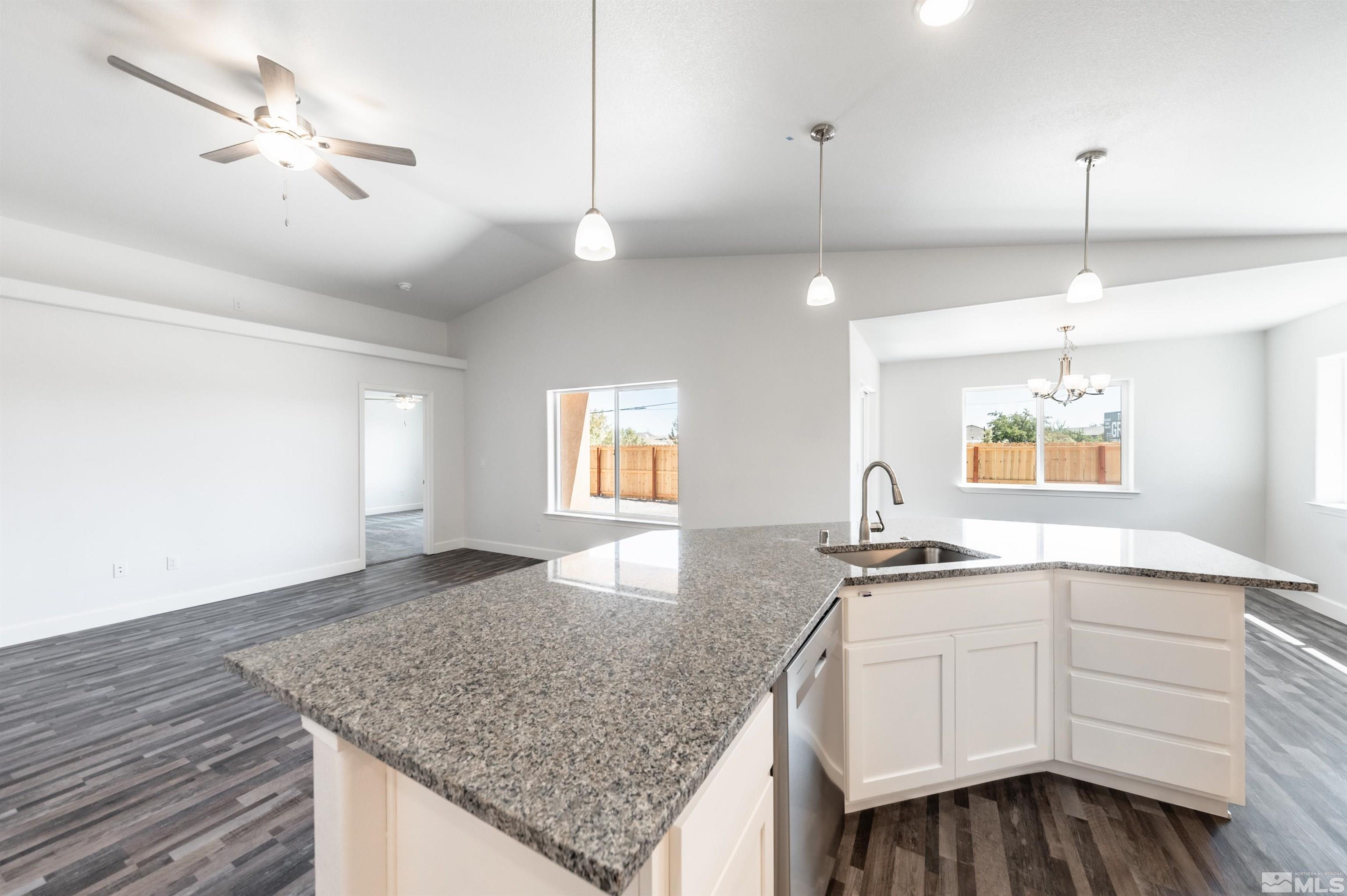 850 Great Basin Ln Property Photo 12