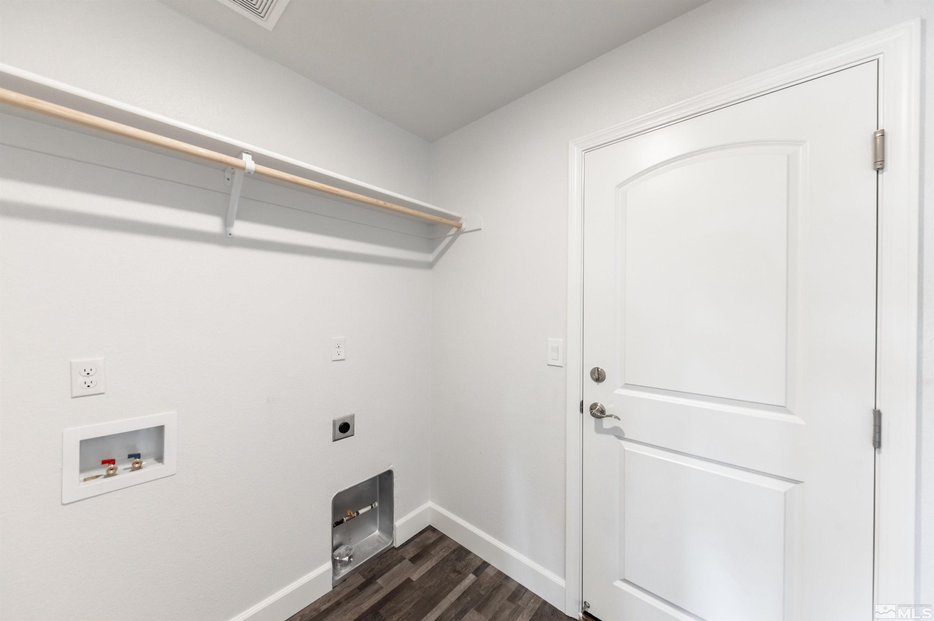 850 Great Basin Ln Property Photo 27