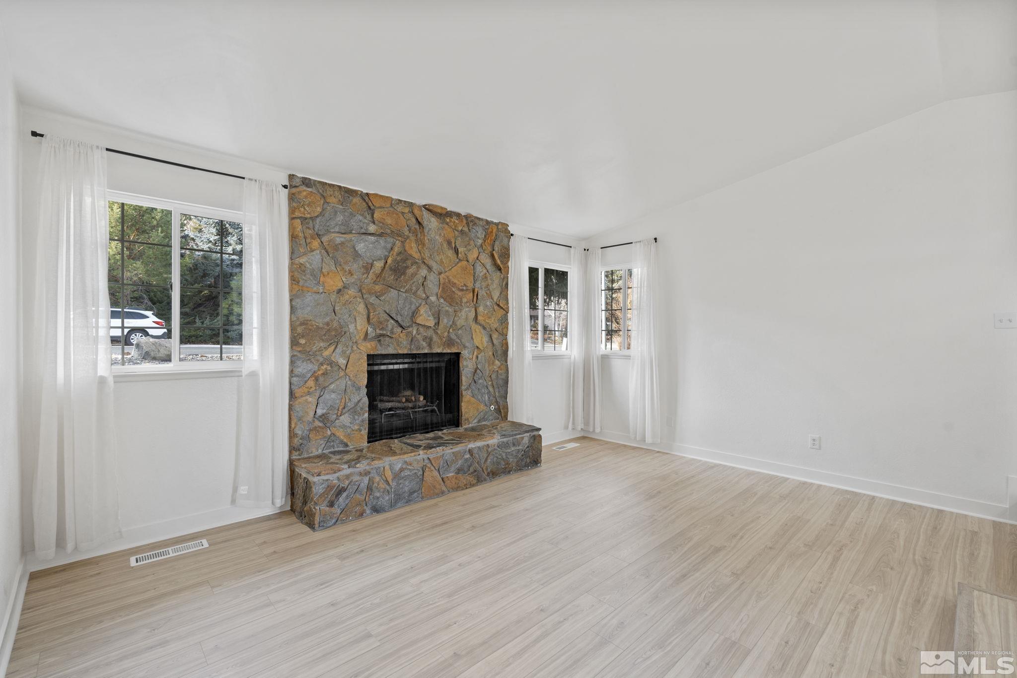 3590 Bluejay Ct Property Photo 5