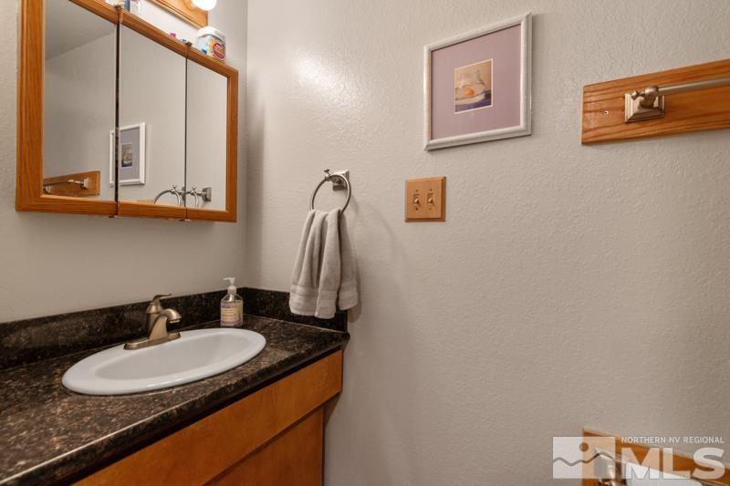 1317 N Lompa Ln Property Photo 6