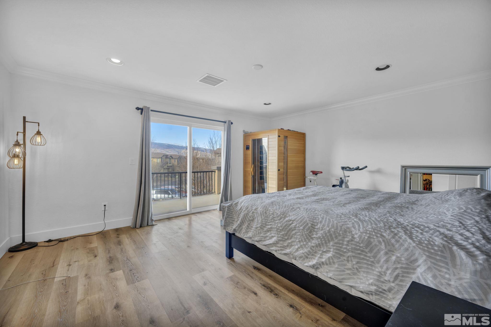 10895 Serratina Dr Property Photo 16