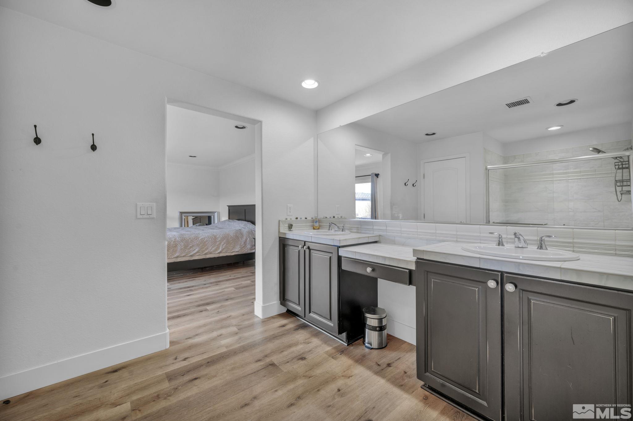 10895 Serratina Dr Property Photo 19