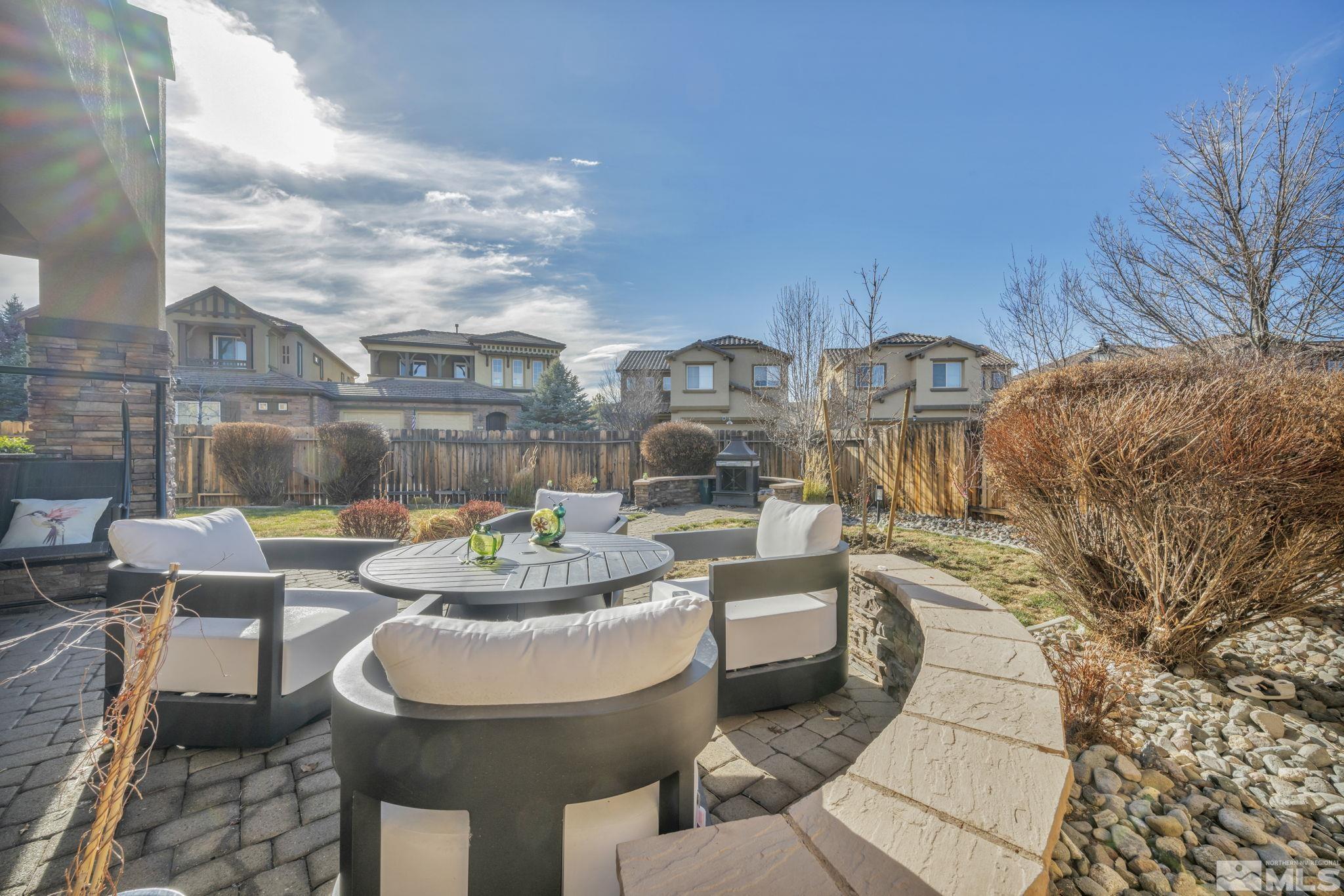 10895 Serratina Dr Property Photo 33