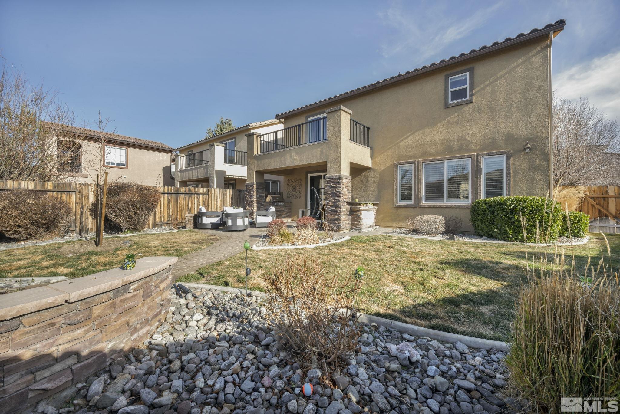 10895 Serratina Dr Property Photo 40