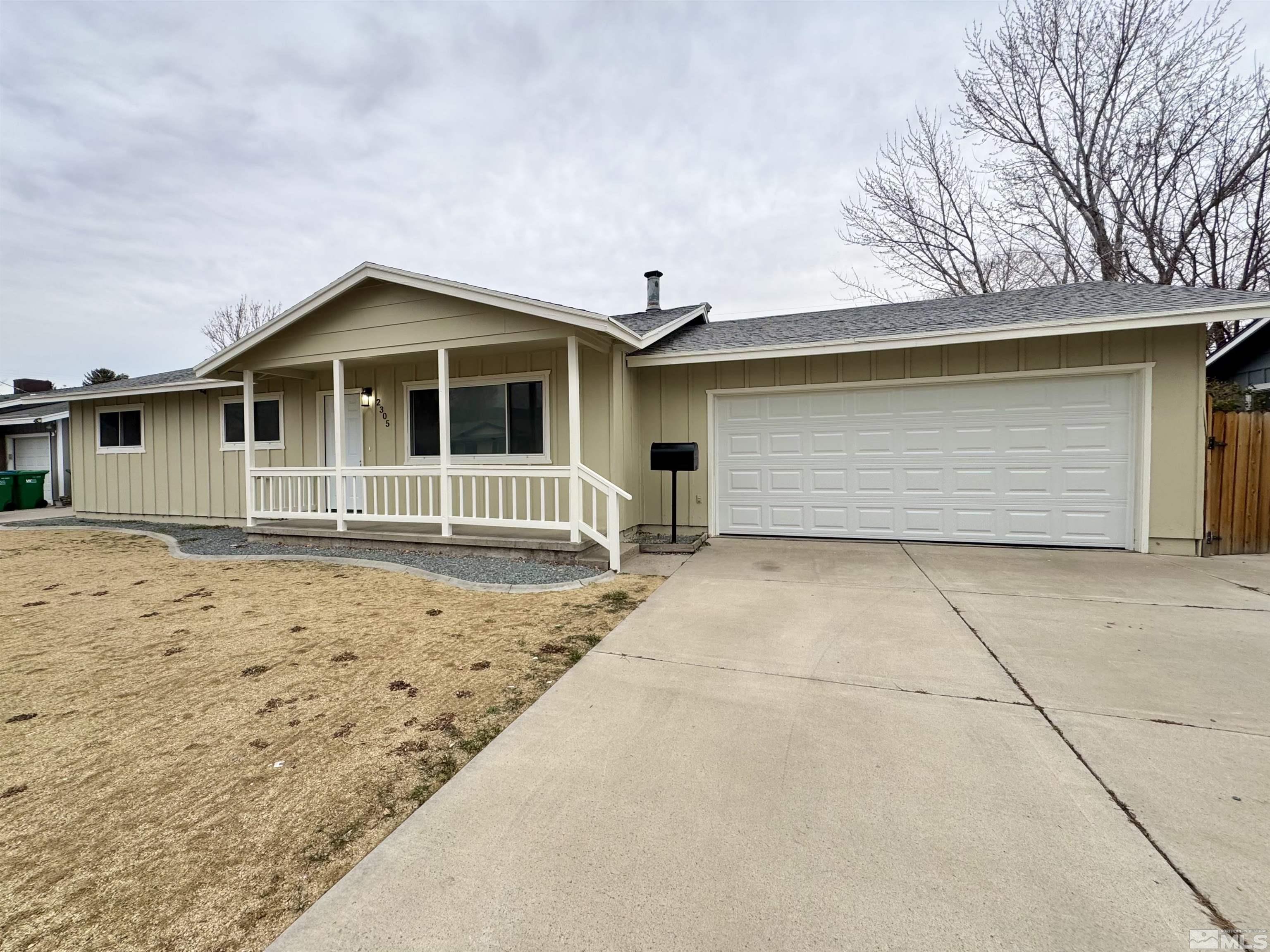 2305 Harriett Dr Property Photo 1