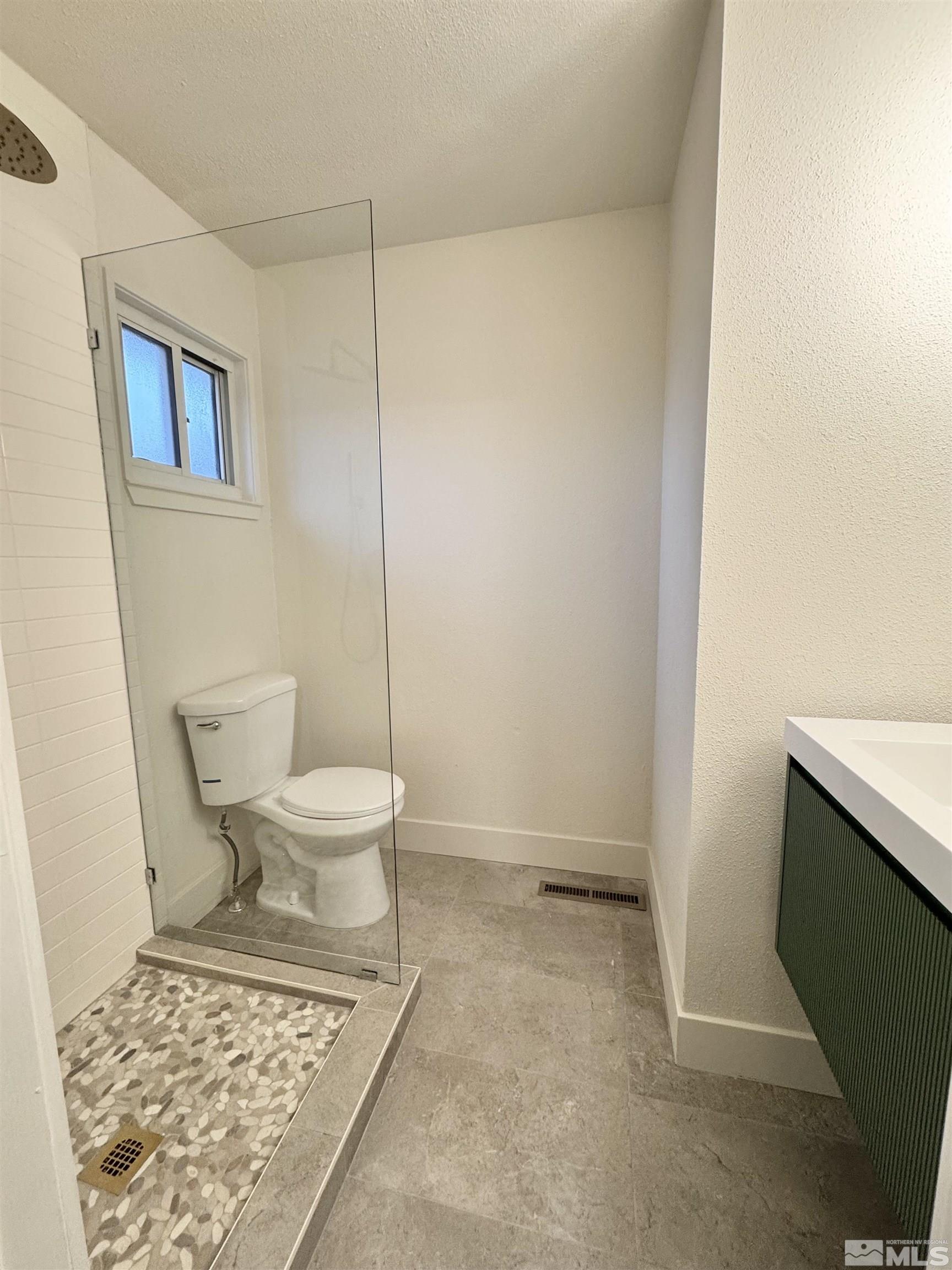 2305 Harriett Dr Property Photo 12