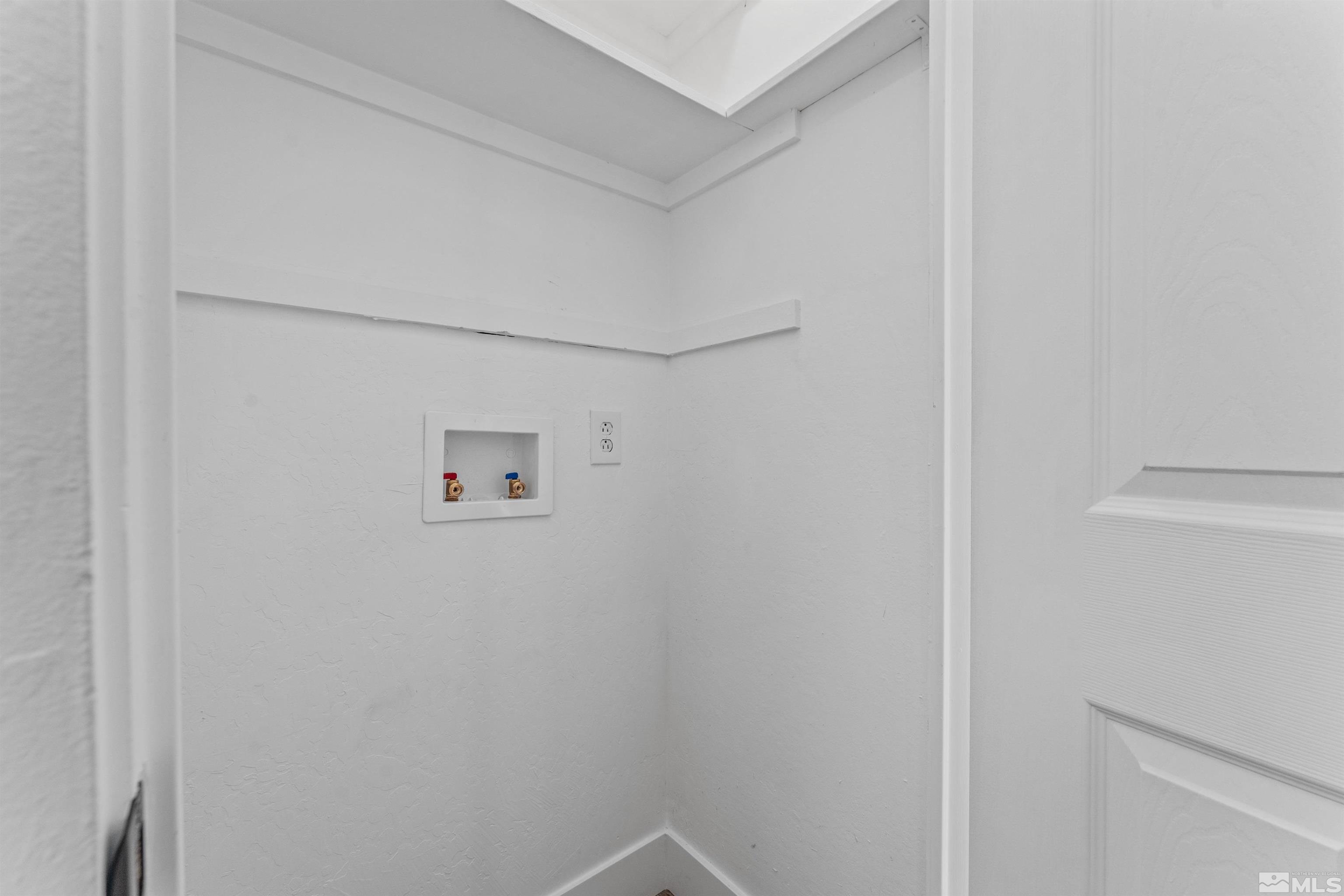 1642 Stewart St Property Photo 18