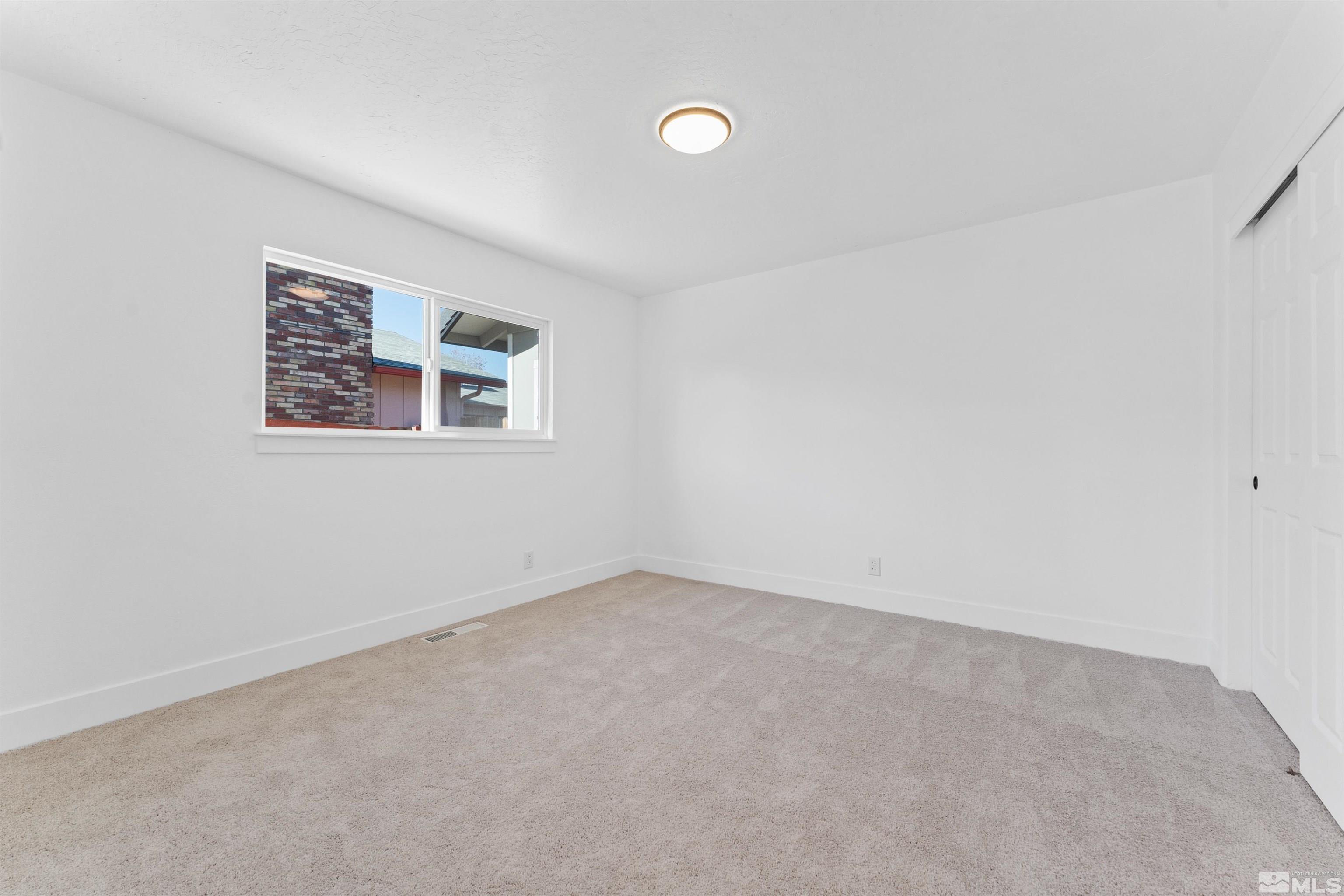 1642 Stewart St Property Photo 21