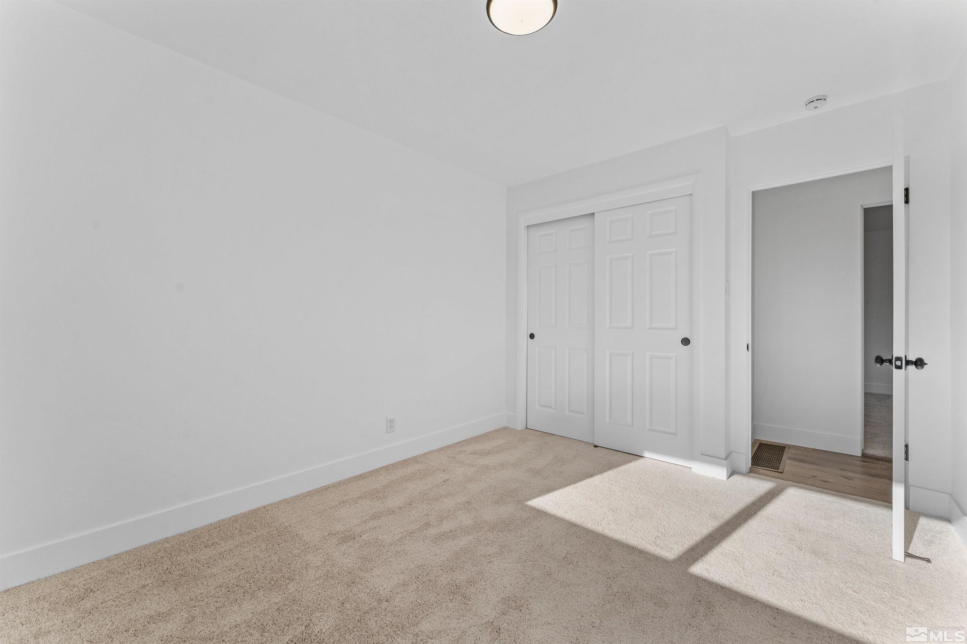 1642 Stewart St Property Photo 25