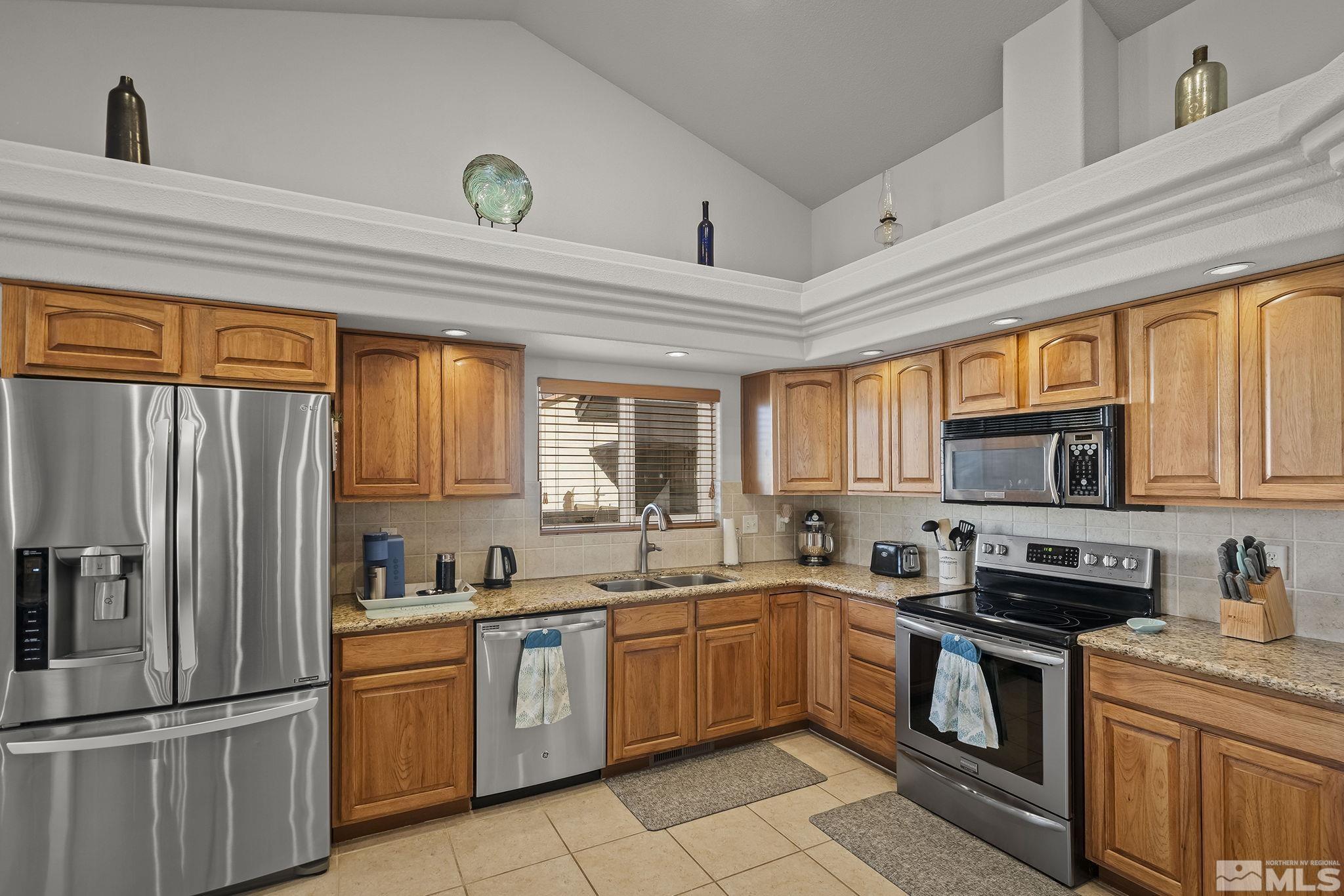 131 Desert Lakes Drive Property Photo 10