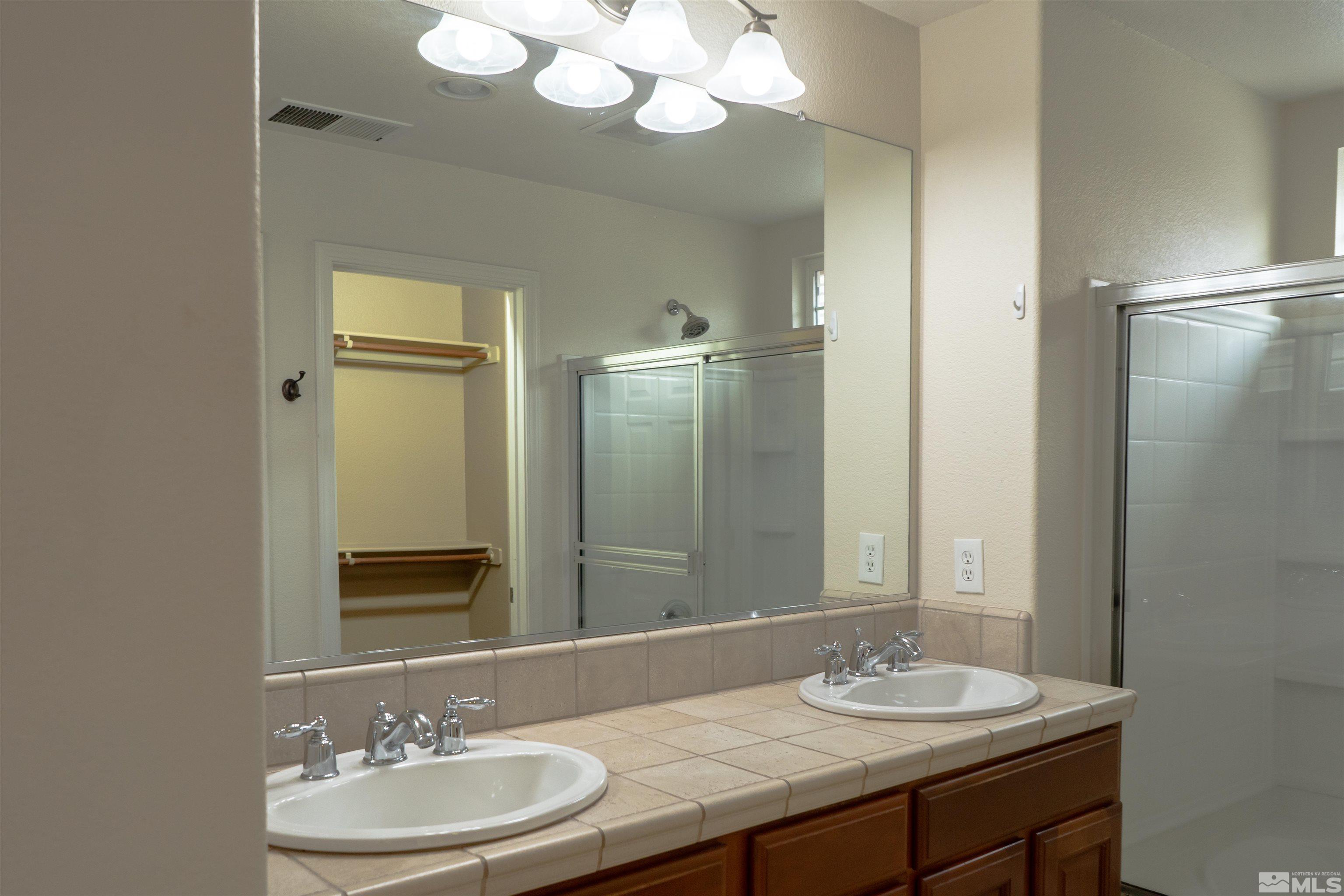 3850 Artadi Dr Property Photo 22