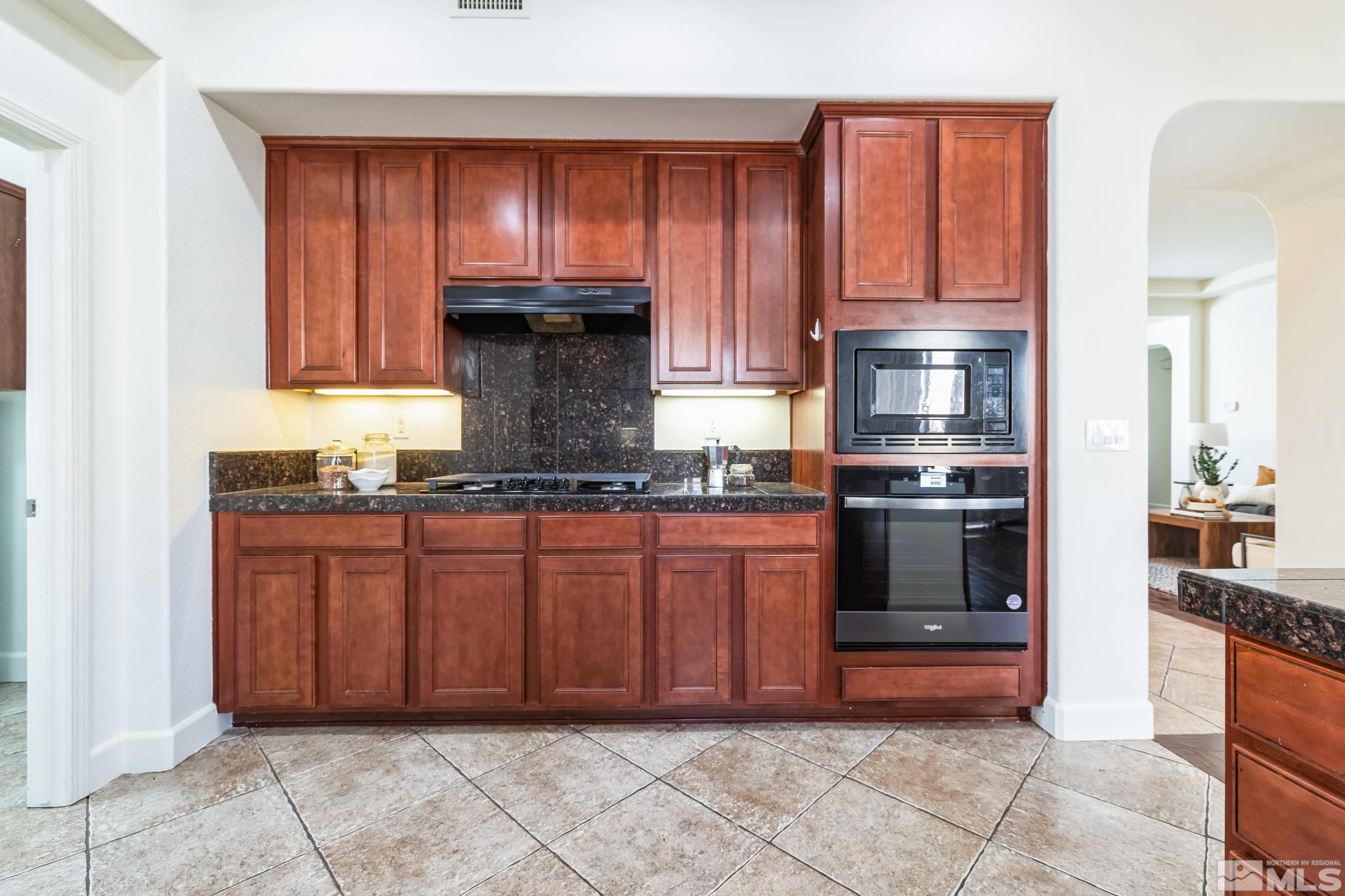 4296 Black Hills Dr Property Photo 11