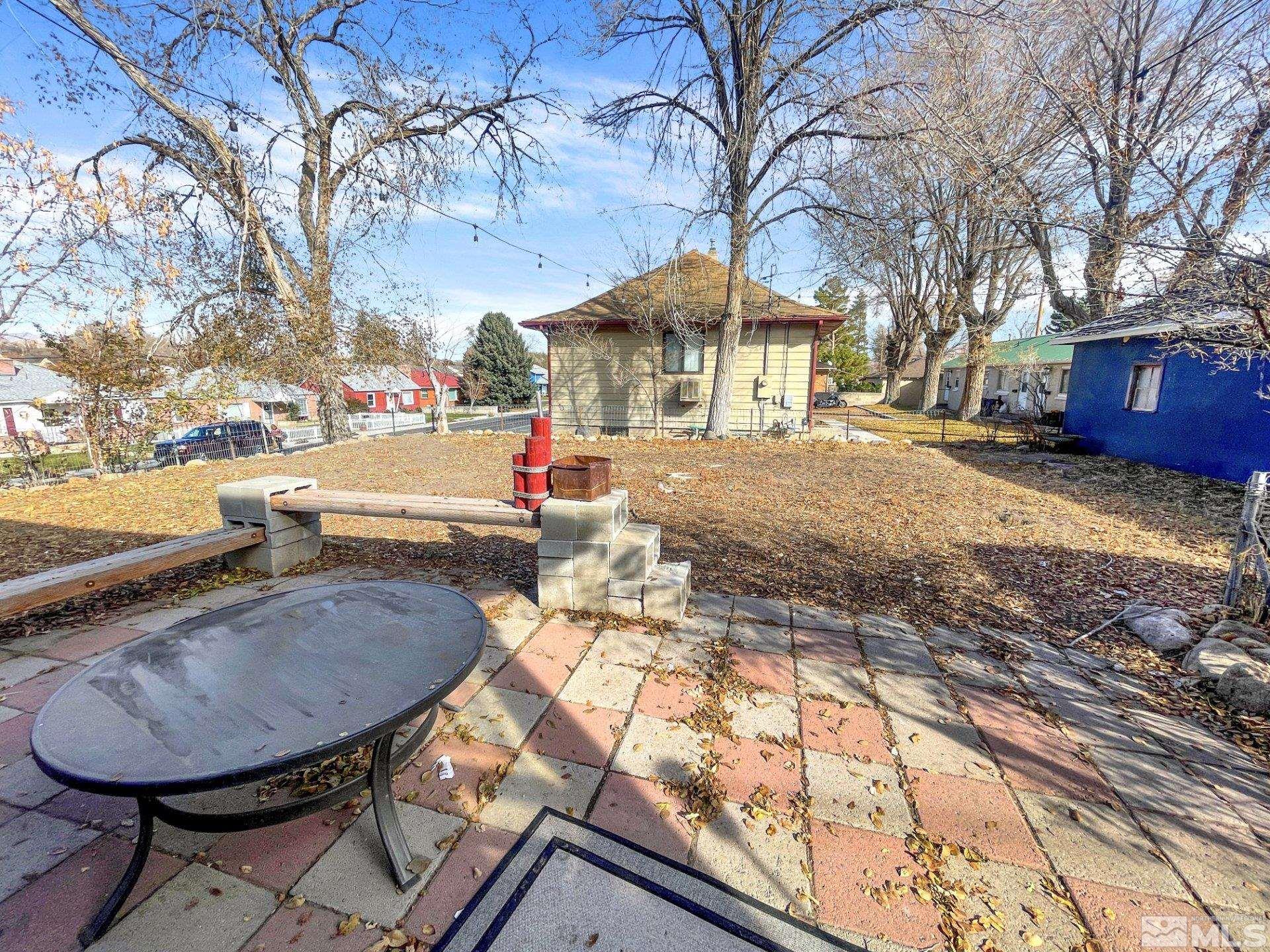 890 2nd St Property Photo 37