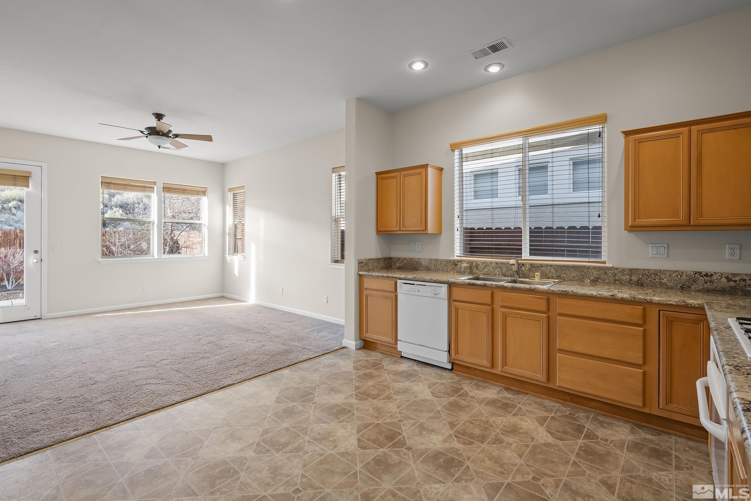 3492 Long Drive Property Photo 7