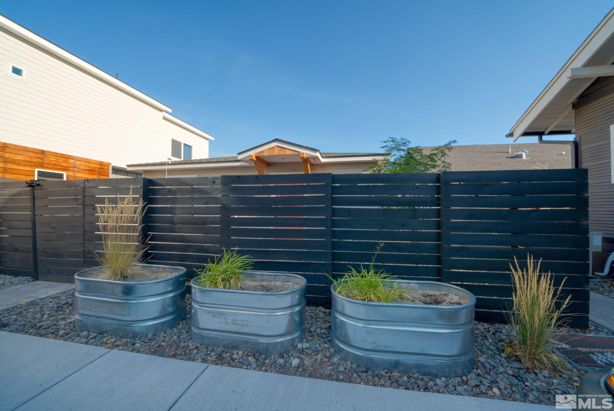 536 Sinclair Property Photo 18