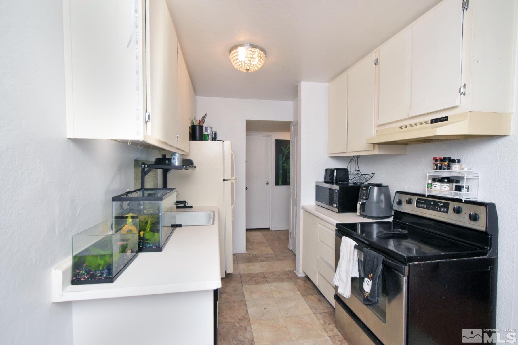 4608 Neil Rd Blg 15 Property Photo 1