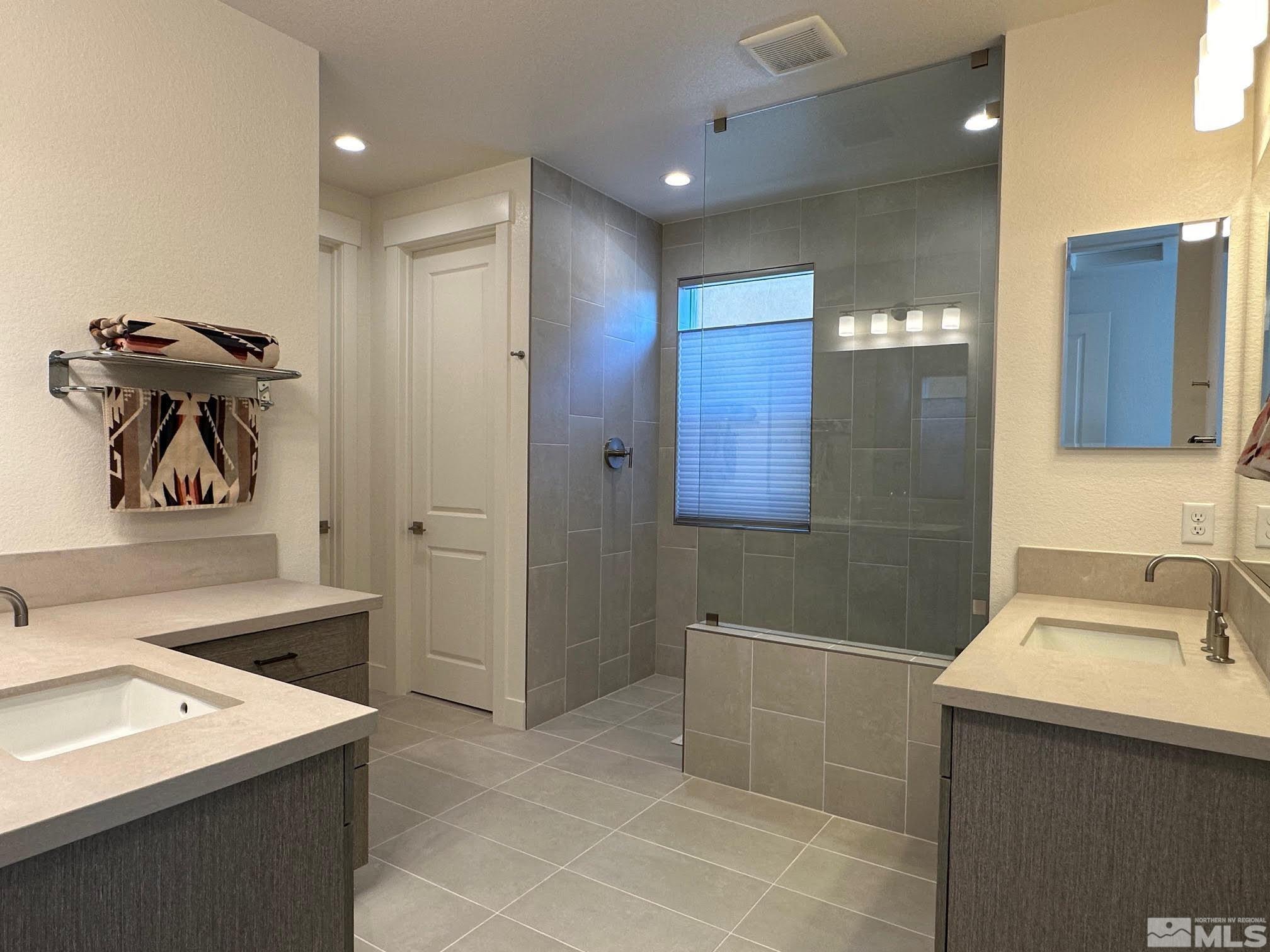5545 Western Rider Trail Property Photo 28