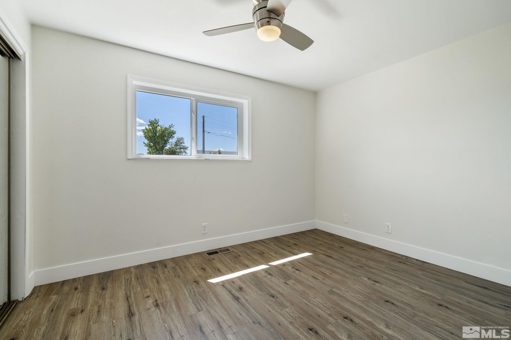 684 Carson River Dr Property Photo 15