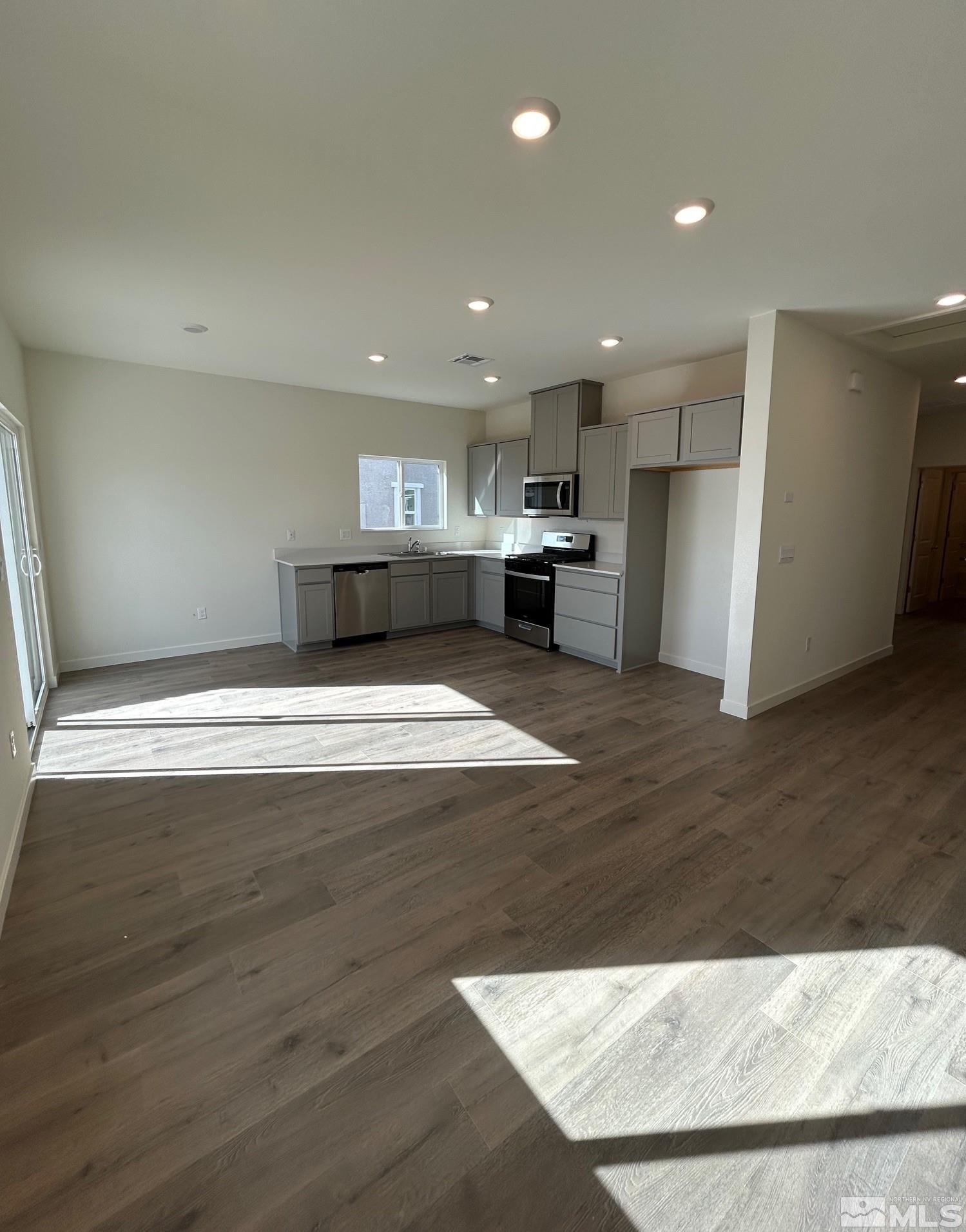 716 Hamilton Park Court Lot #69 Property Photo 8
