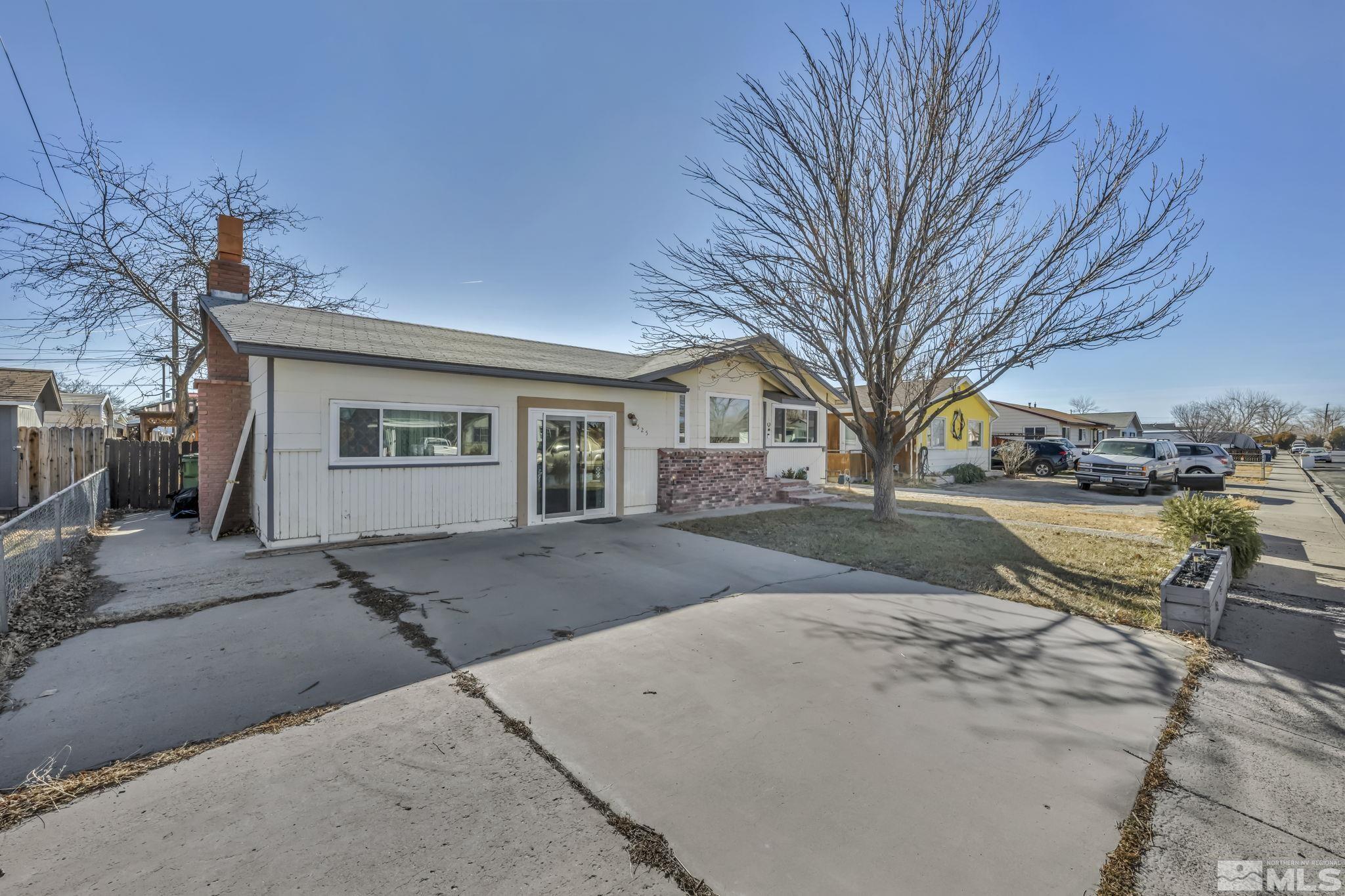 525 Nadine Dr Property Photo 4