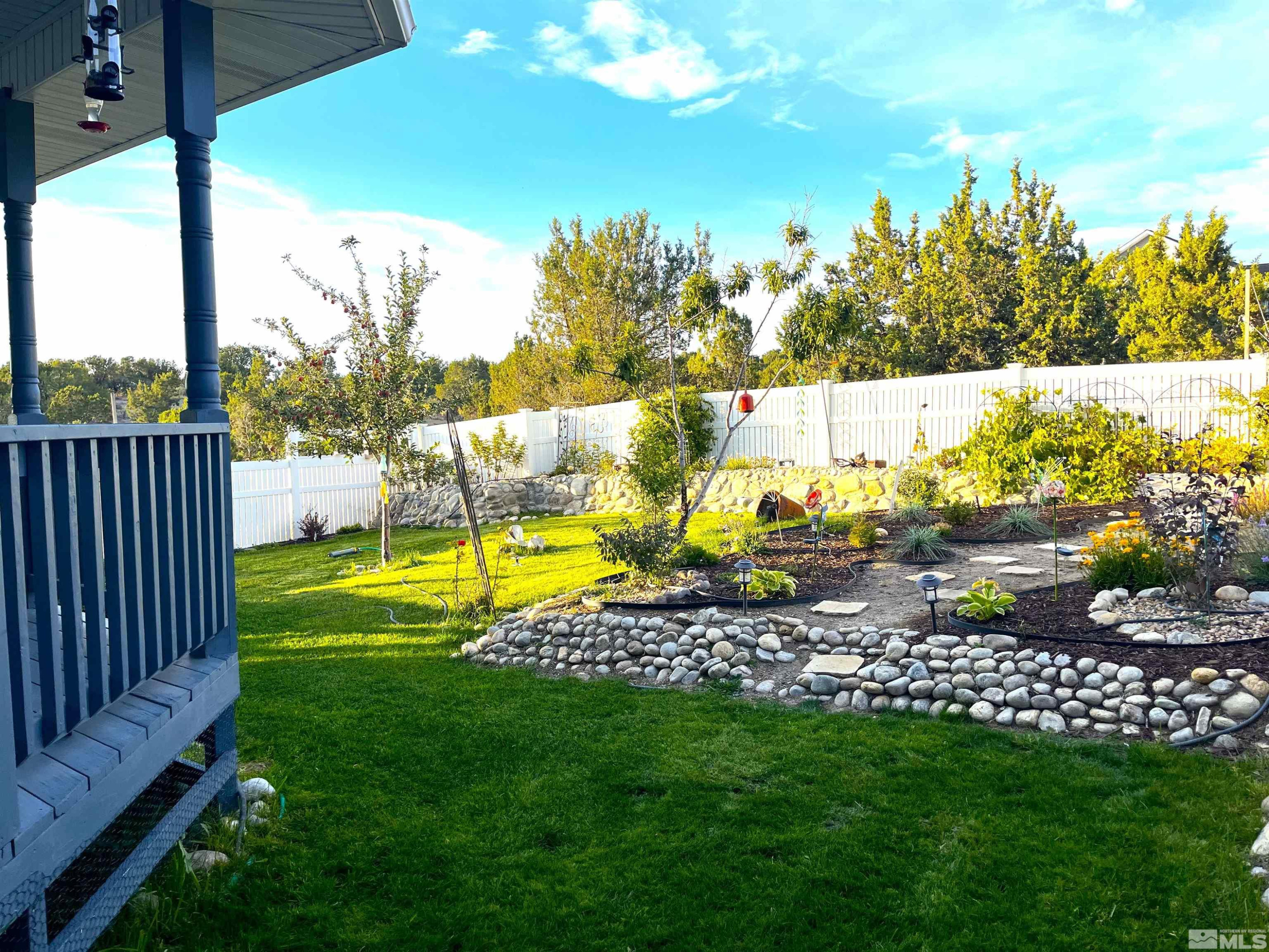 271 Greencrest Drive Property Photo 7