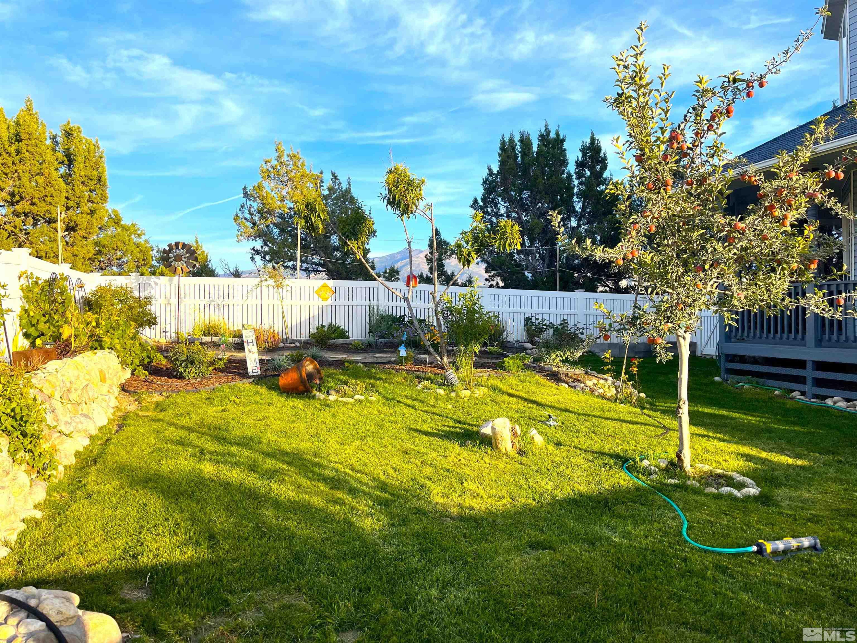 271 Greencrest Drive Property Photo 8