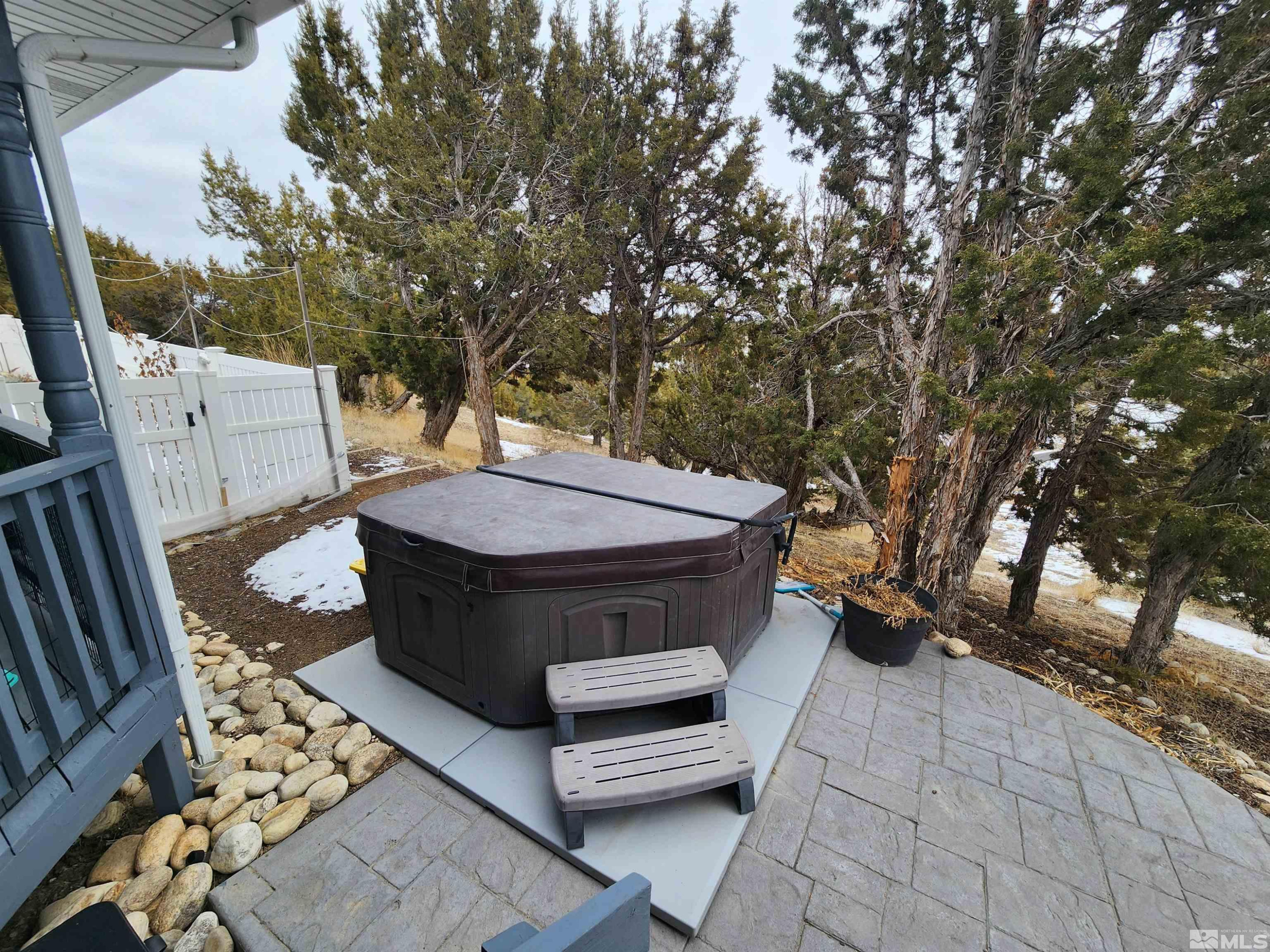 271 Greencrest Drive Property Photo 11