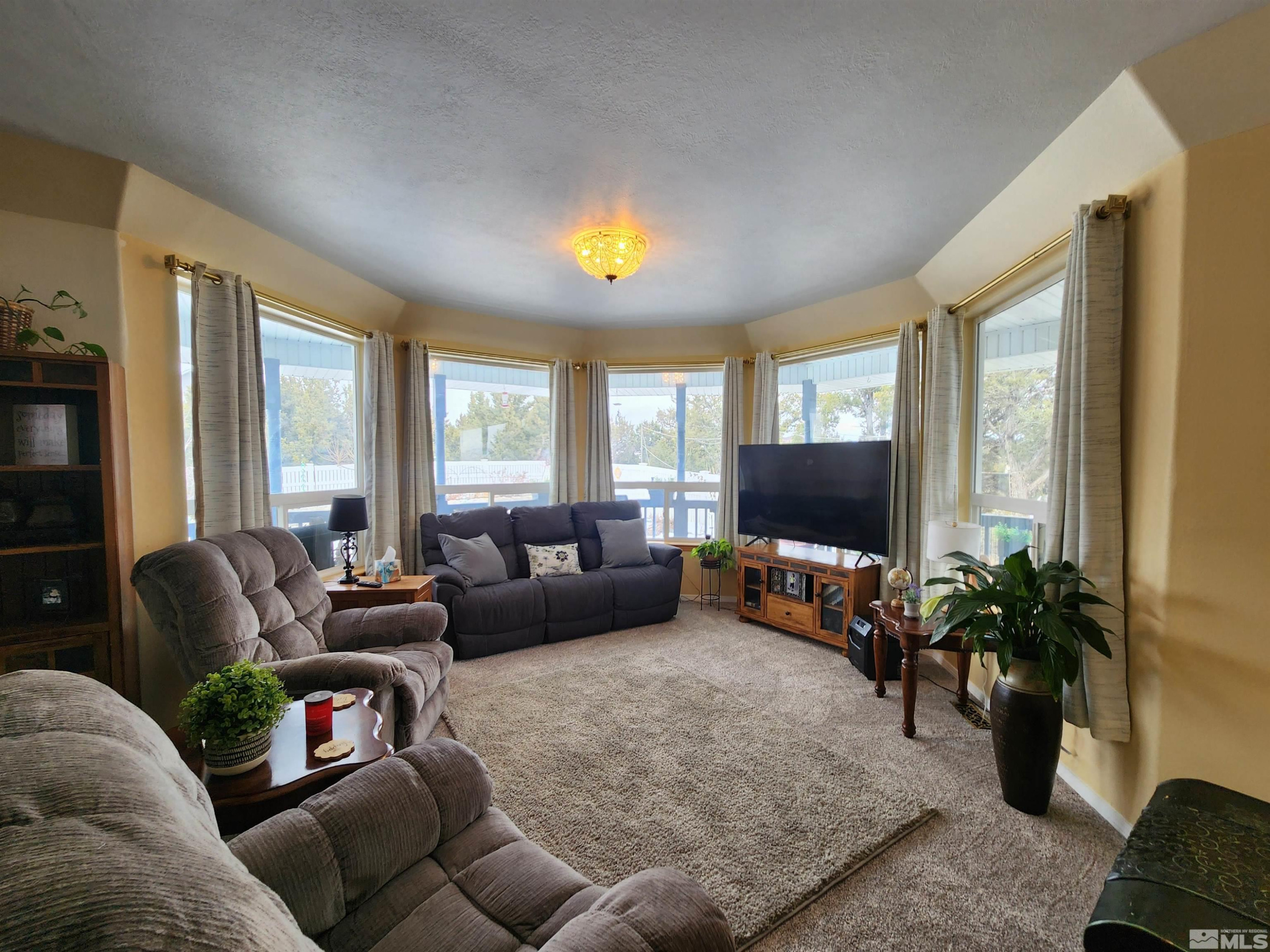 271 Greencrest Drive Property Photo 16