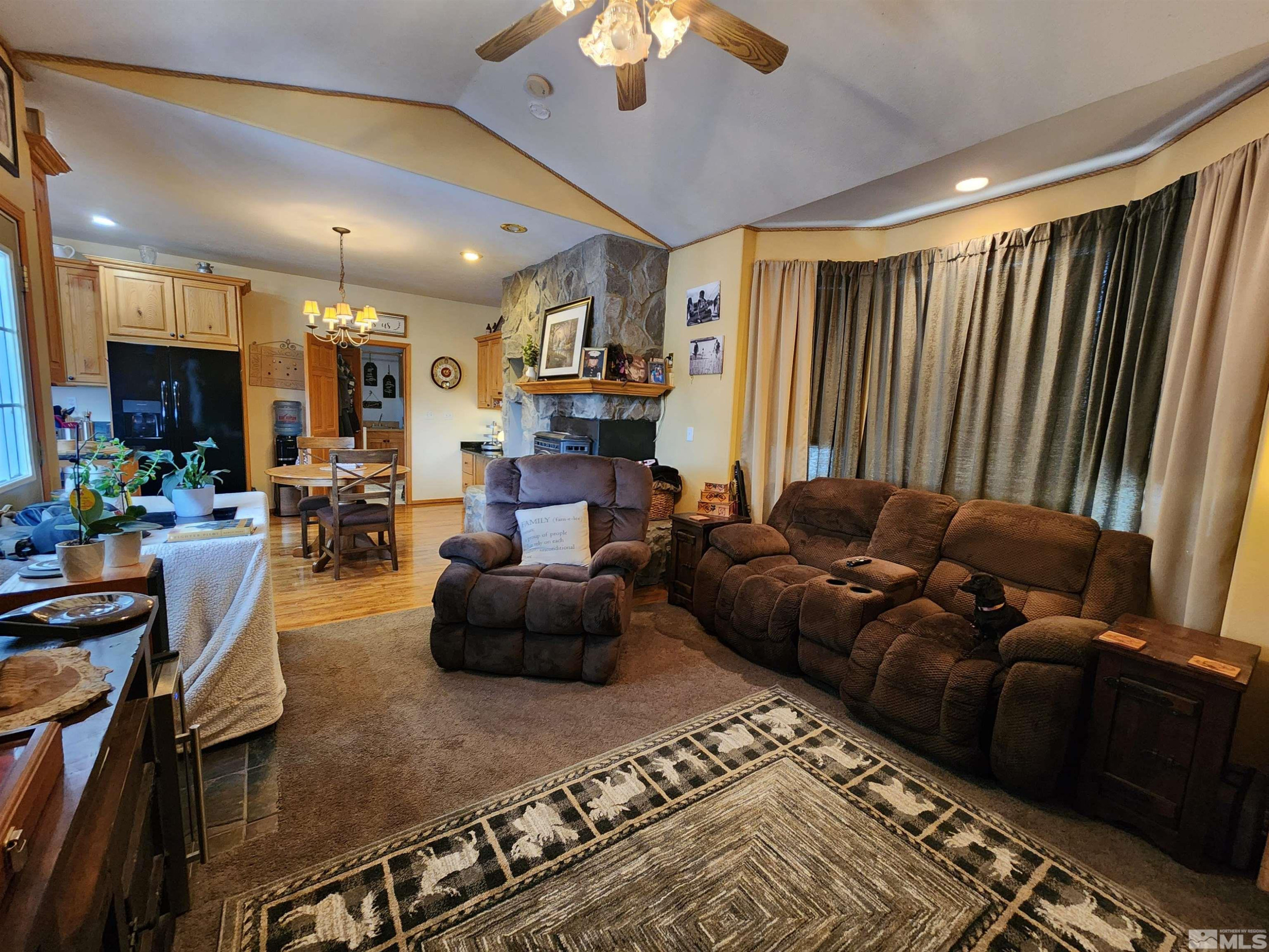 271 Greencrest Drive Property Photo 27