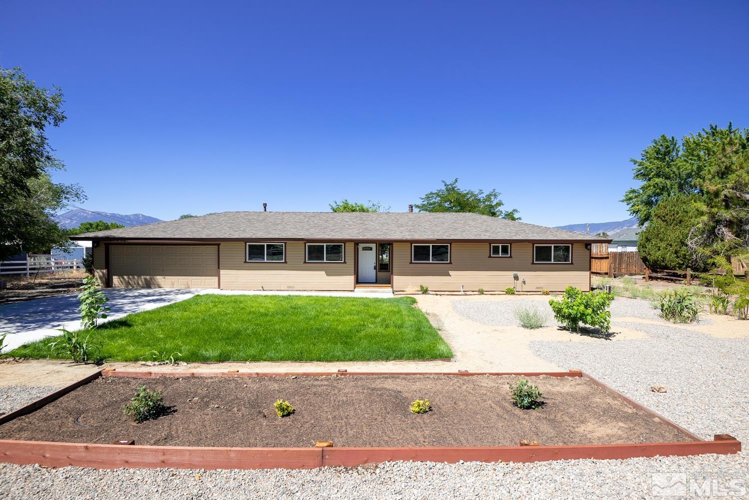 2812 Squires Street Property Photo 1