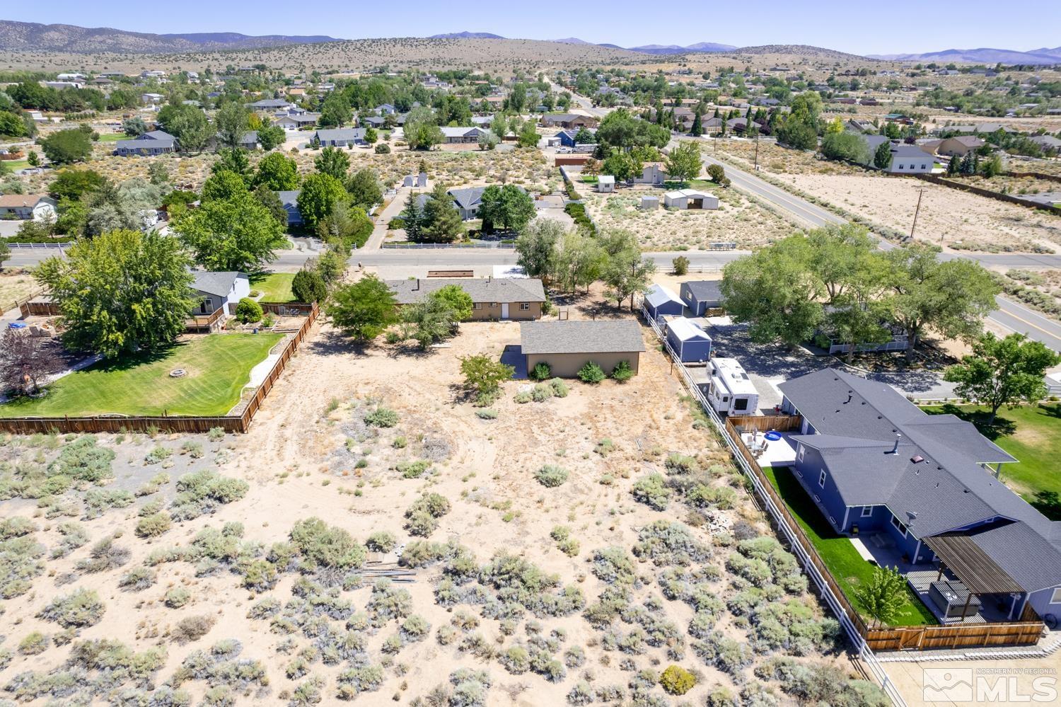 2812 Squires Street Property Photo 3