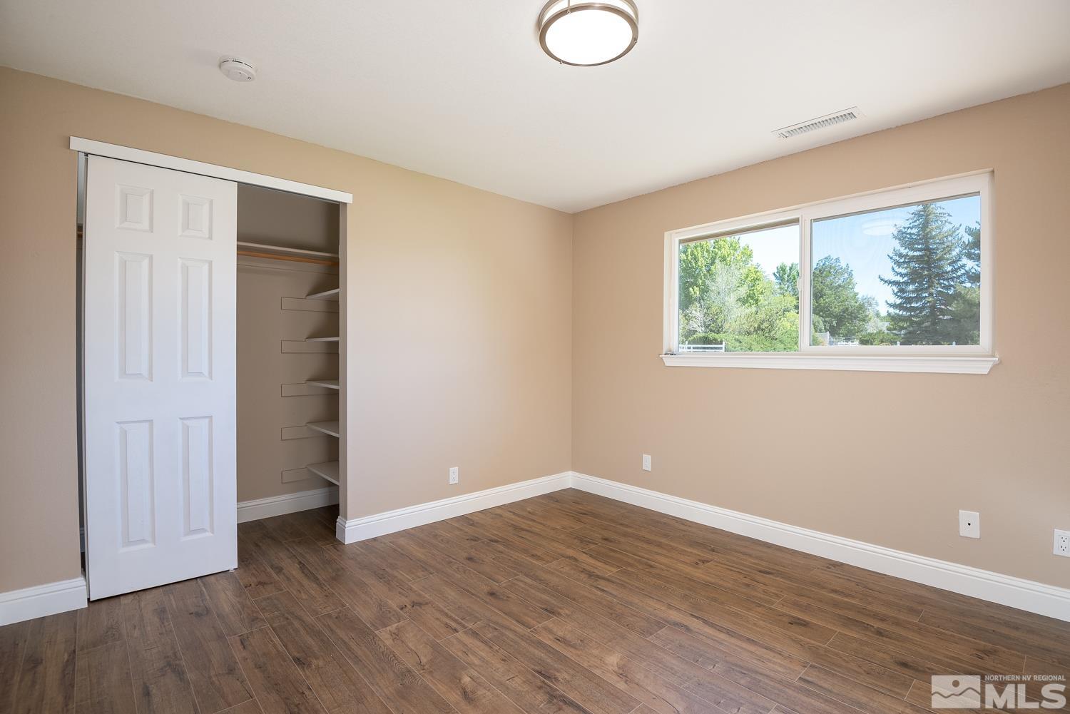 2812 Squires Street Property Photo 12