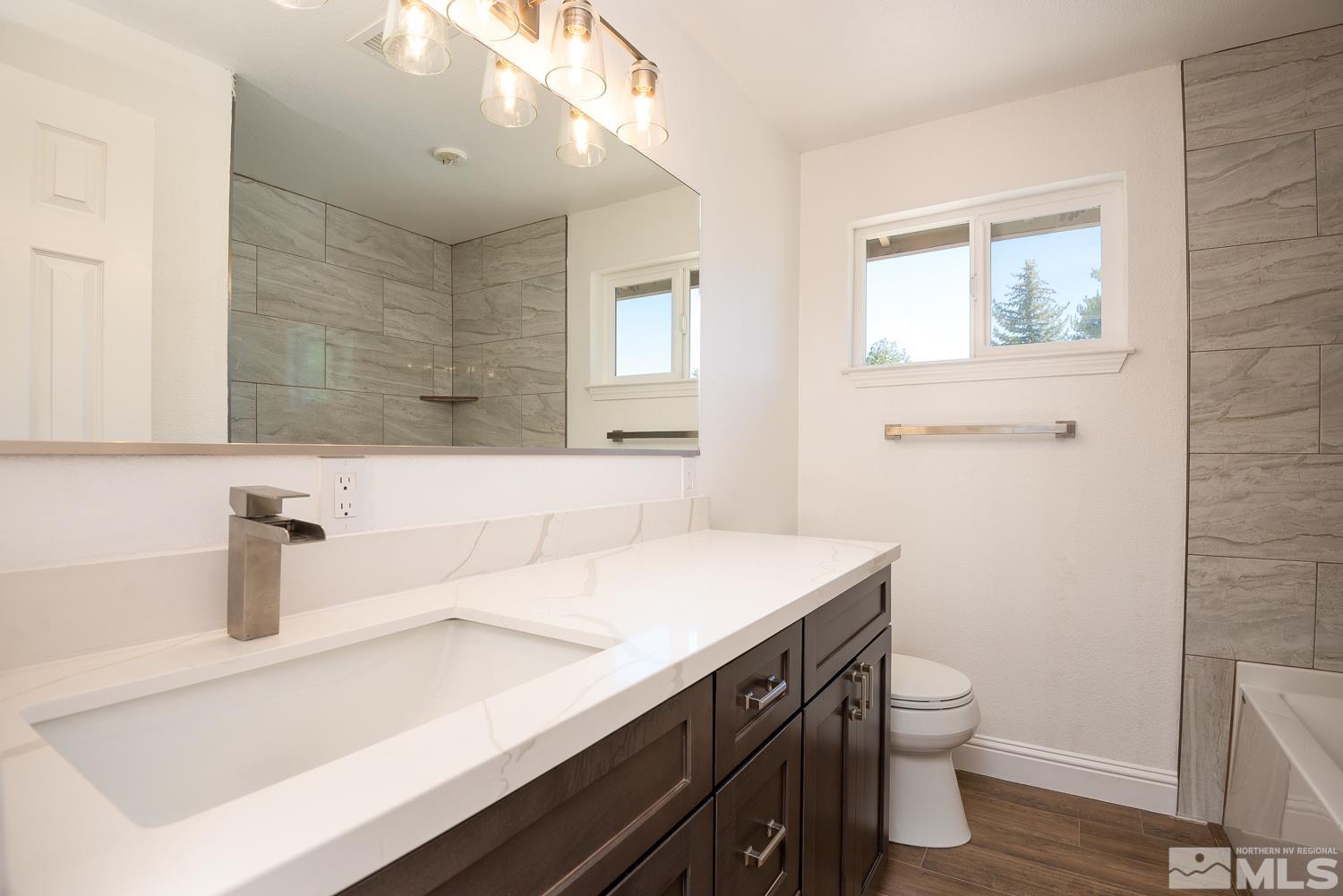 2812 Squires Street Property Photo 13