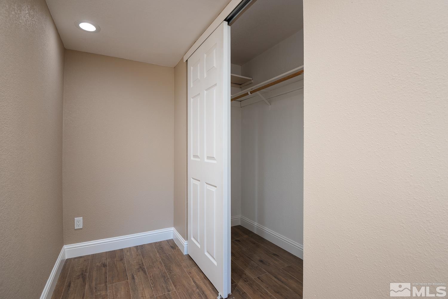2812 Squires Street Property Photo 17